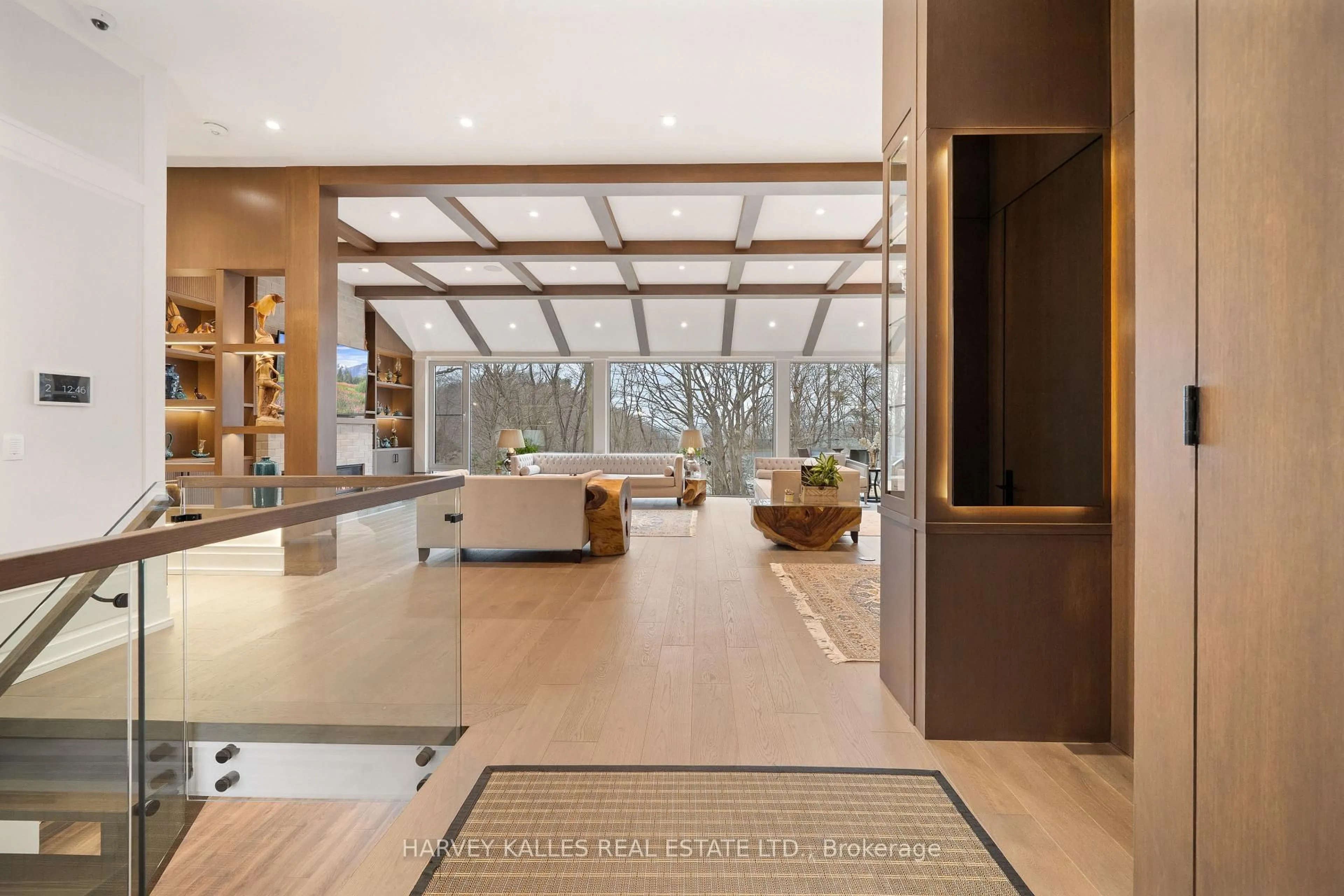 Indoor foyer for 140 Sandringham Dr, Toronto Ontario M3H 1E3