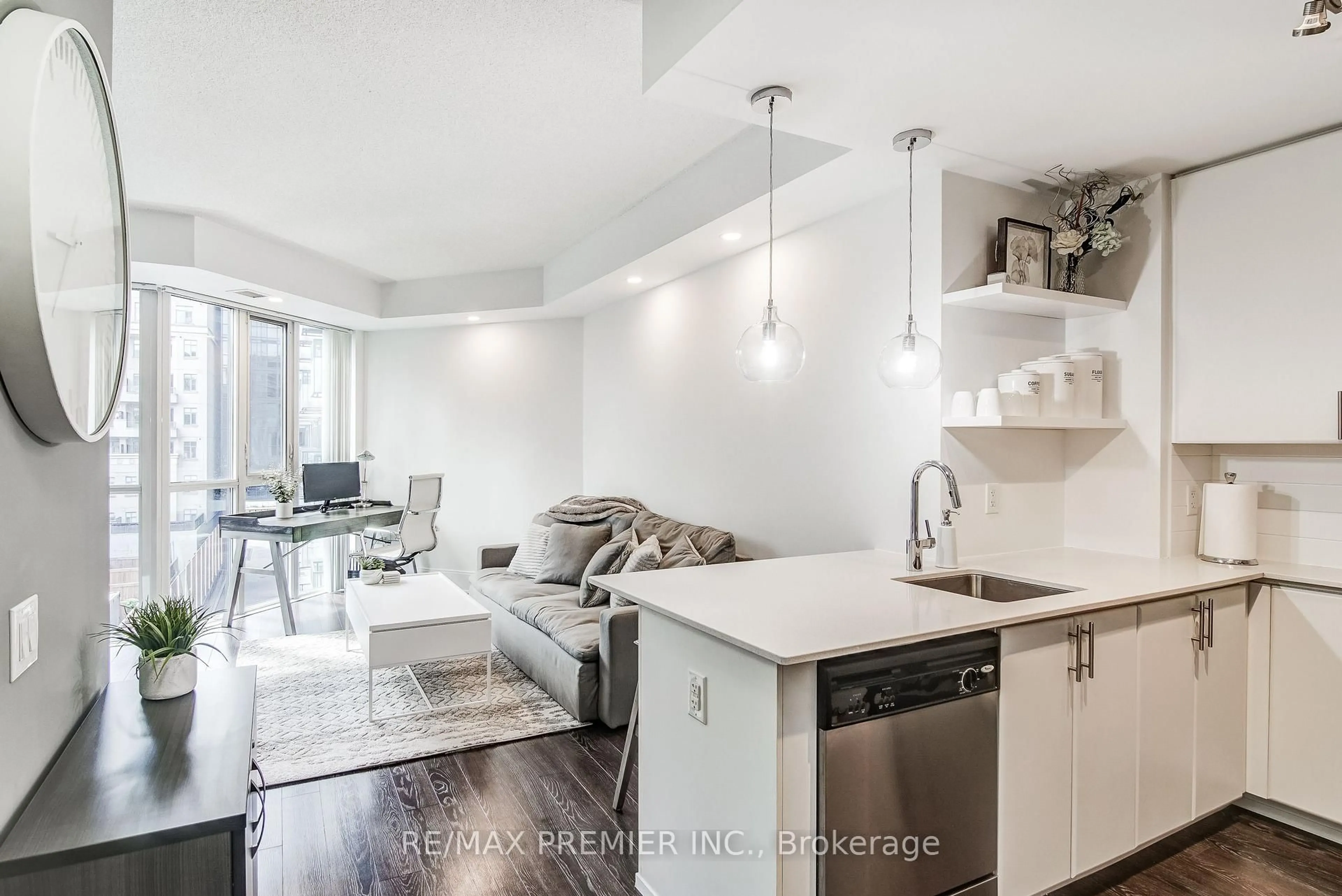 Open concept kitchen, unknown for 560 Front St #414, Toronto Ontario M5V 1C1