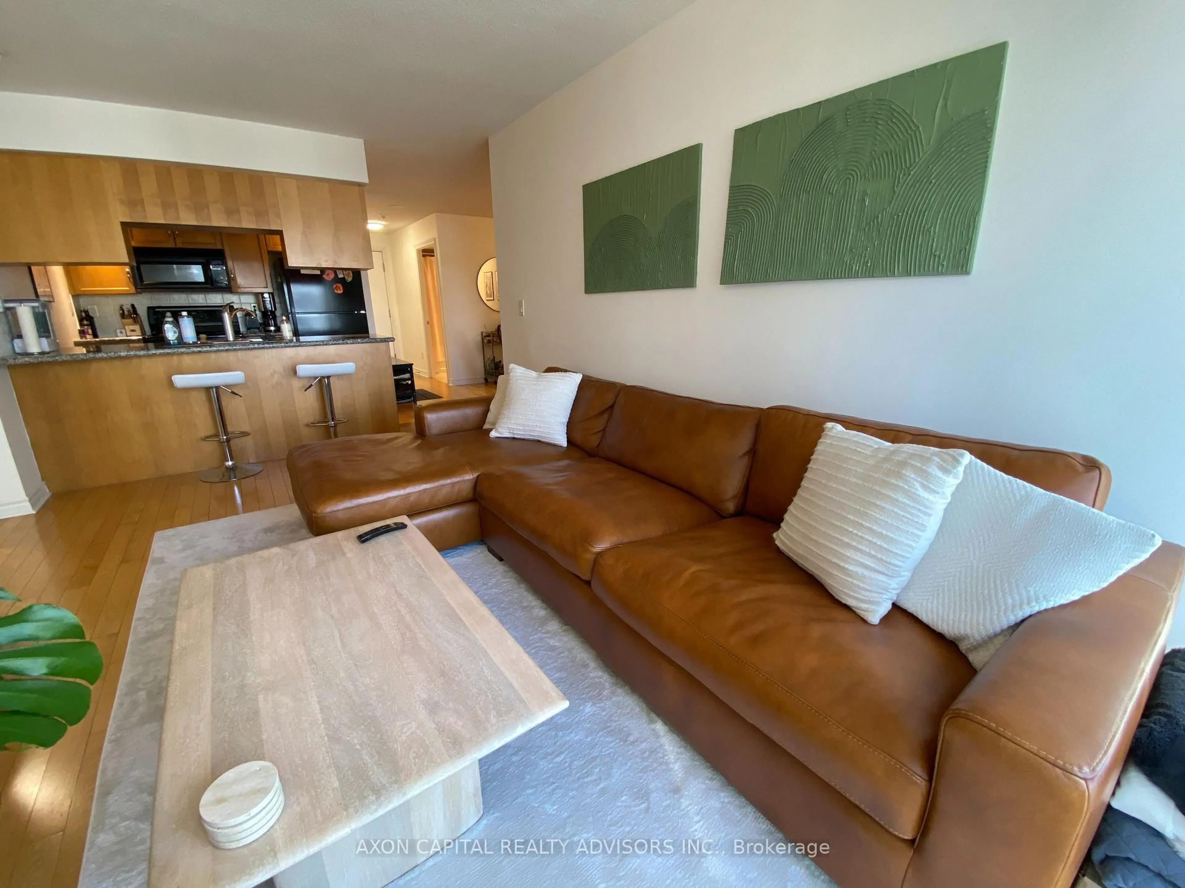 Living room with furniture, unknown for 250 Wellington St #1439, Toronto Ontario M5V 3P6