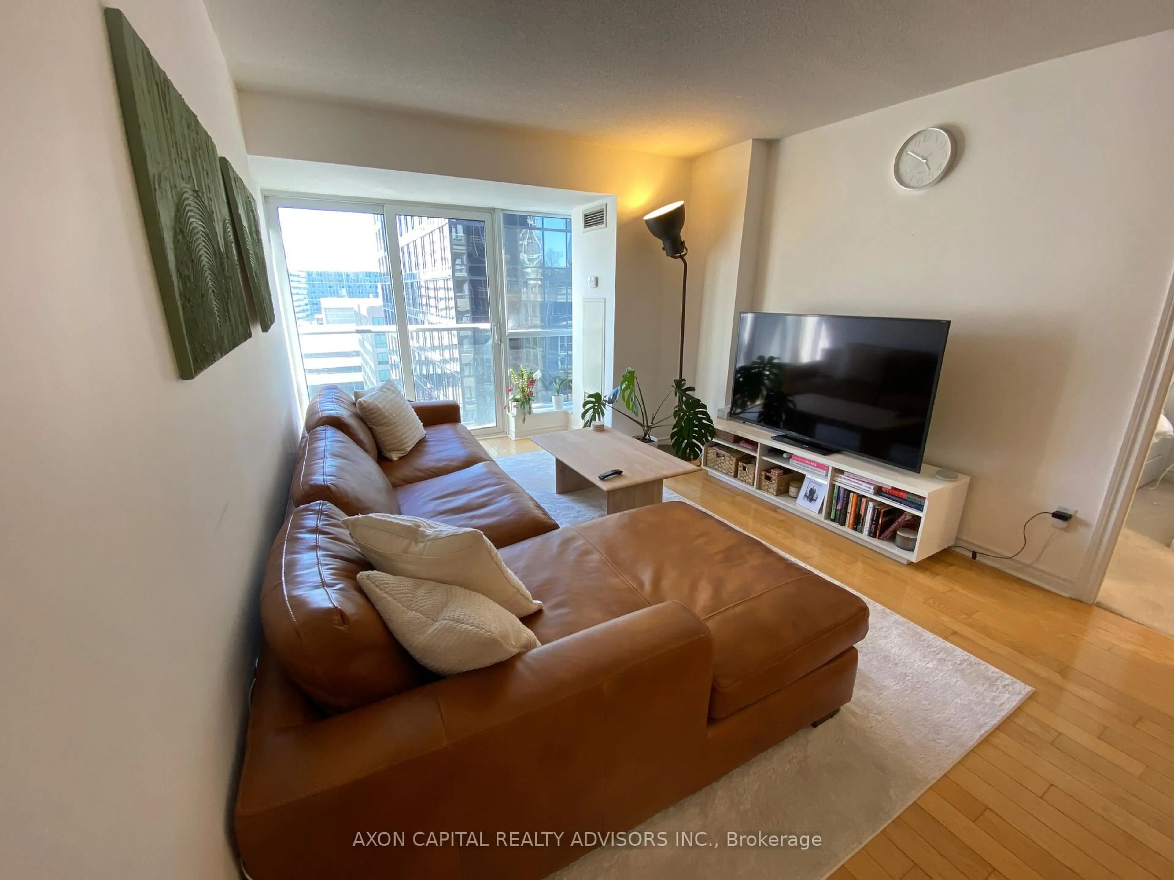 Living room with furniture, unknown for 250 Wellington St #1439, Toronto Ontario M5V 3P6