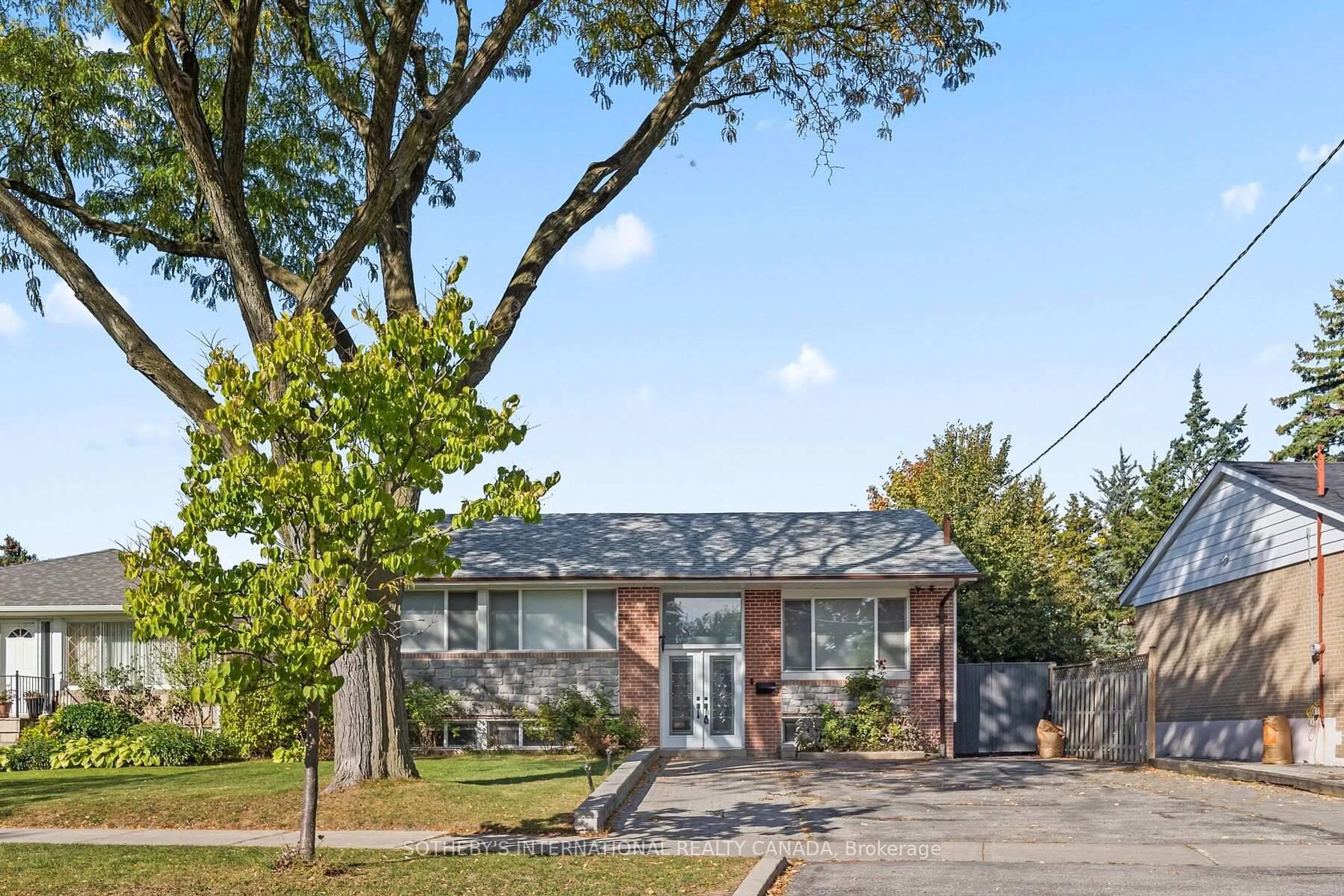 Home with brick exterior material, street for 108 Lynedock Cres, Toronto Ontario M3A 2B1