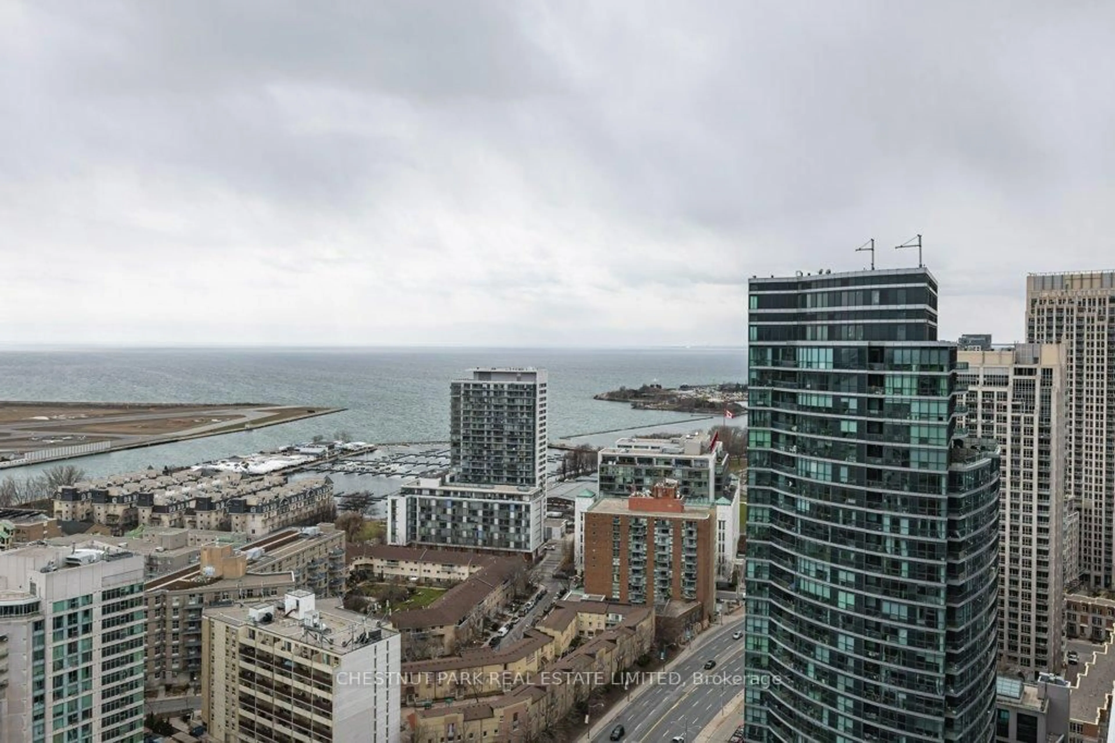 A pic from outside/outdoor area/front of a property/back of a property/a pic from drone, city buildings view from balcony for 17 Bathurst St #3615, Toronto Ontario M5V 0N1