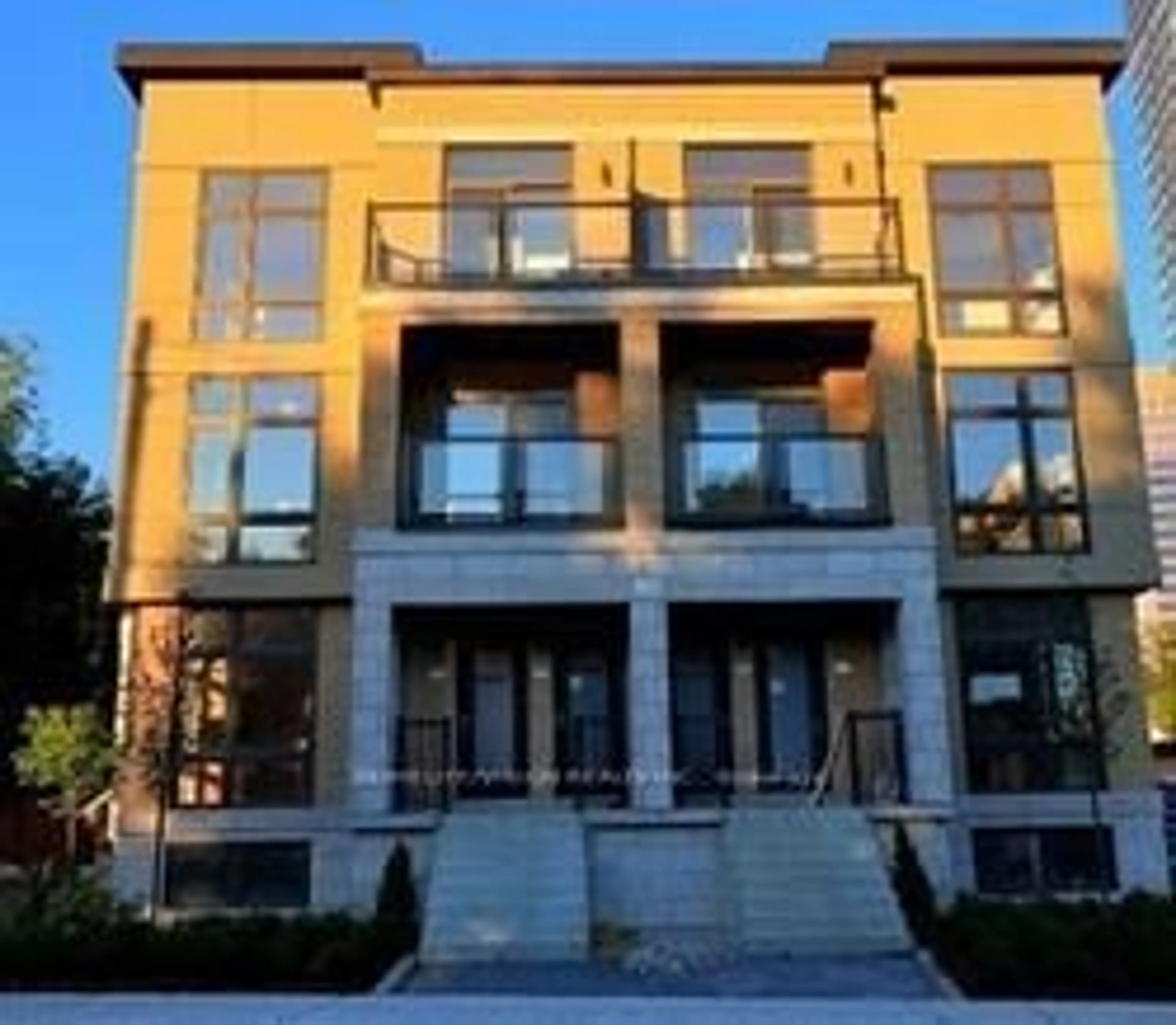Home with brick exterior material, building for 23 Eldora Ave #70, Toronto Ontario M2M 0B5