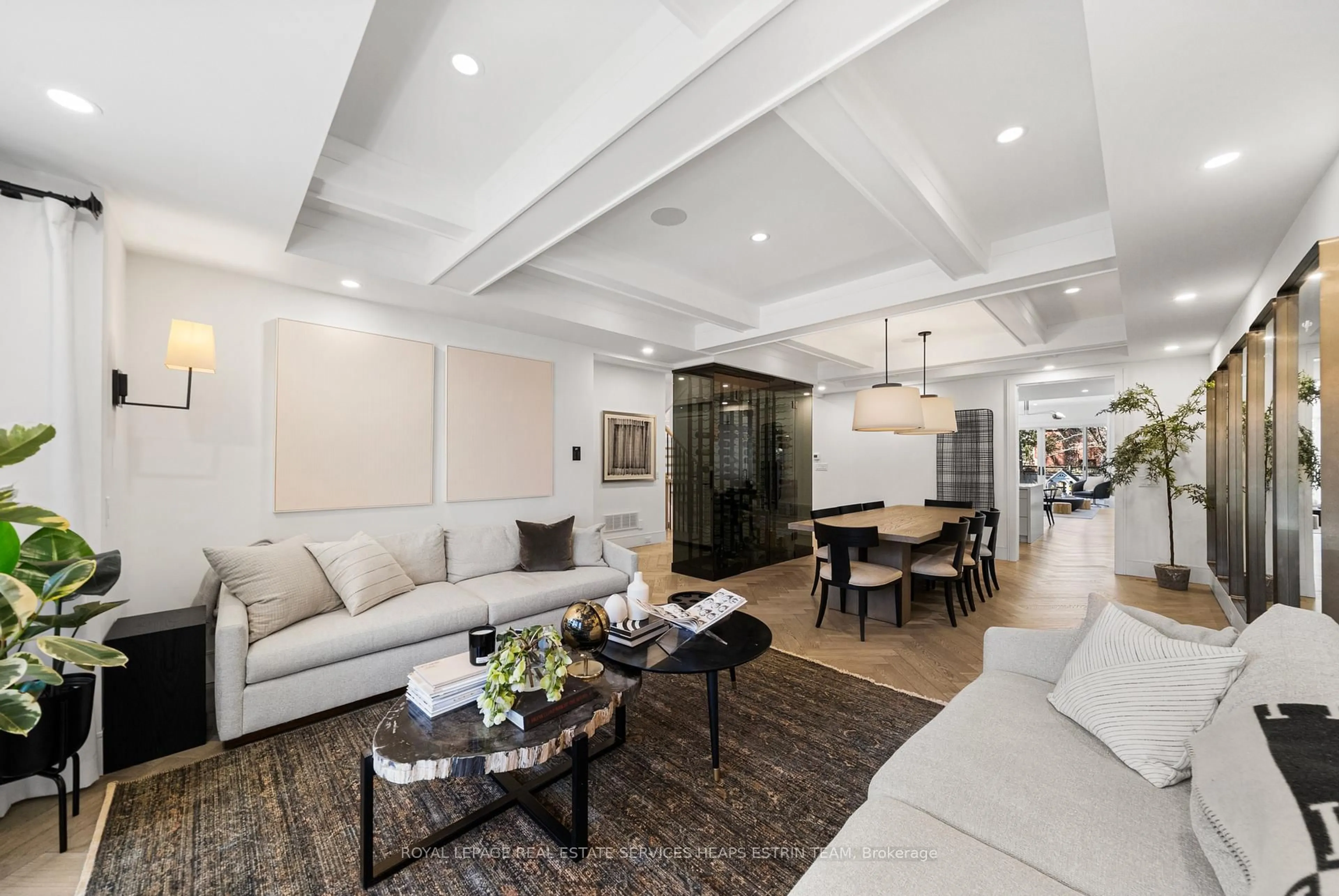 Living room with furniture, unknown for 94 Binscarth Rd, Toronto Ontario M4W 1Y4