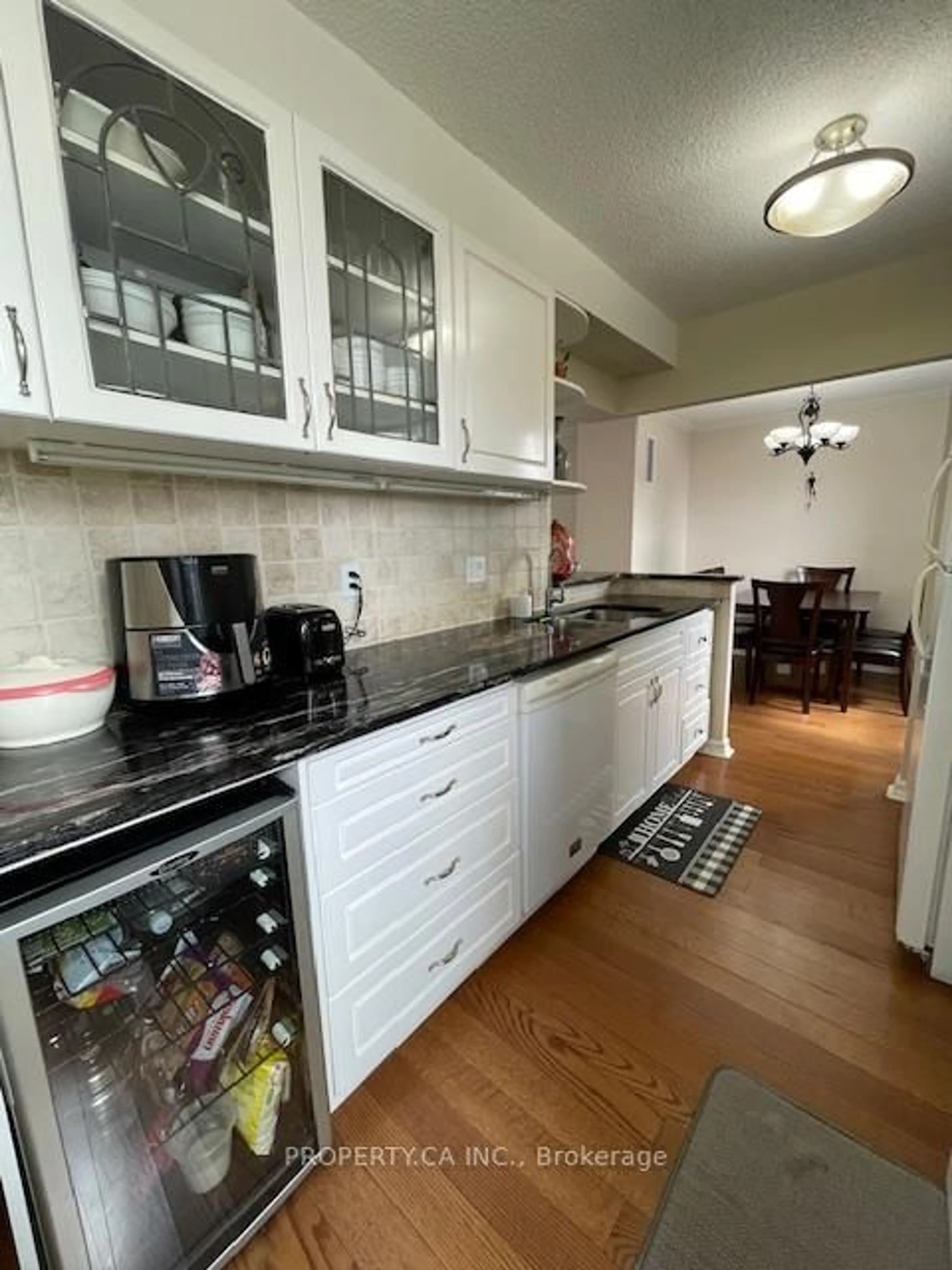 Standard kitchen, unknown for 5 Old Sheppard Ave #1003, Toronto Ontario M2J 4K3