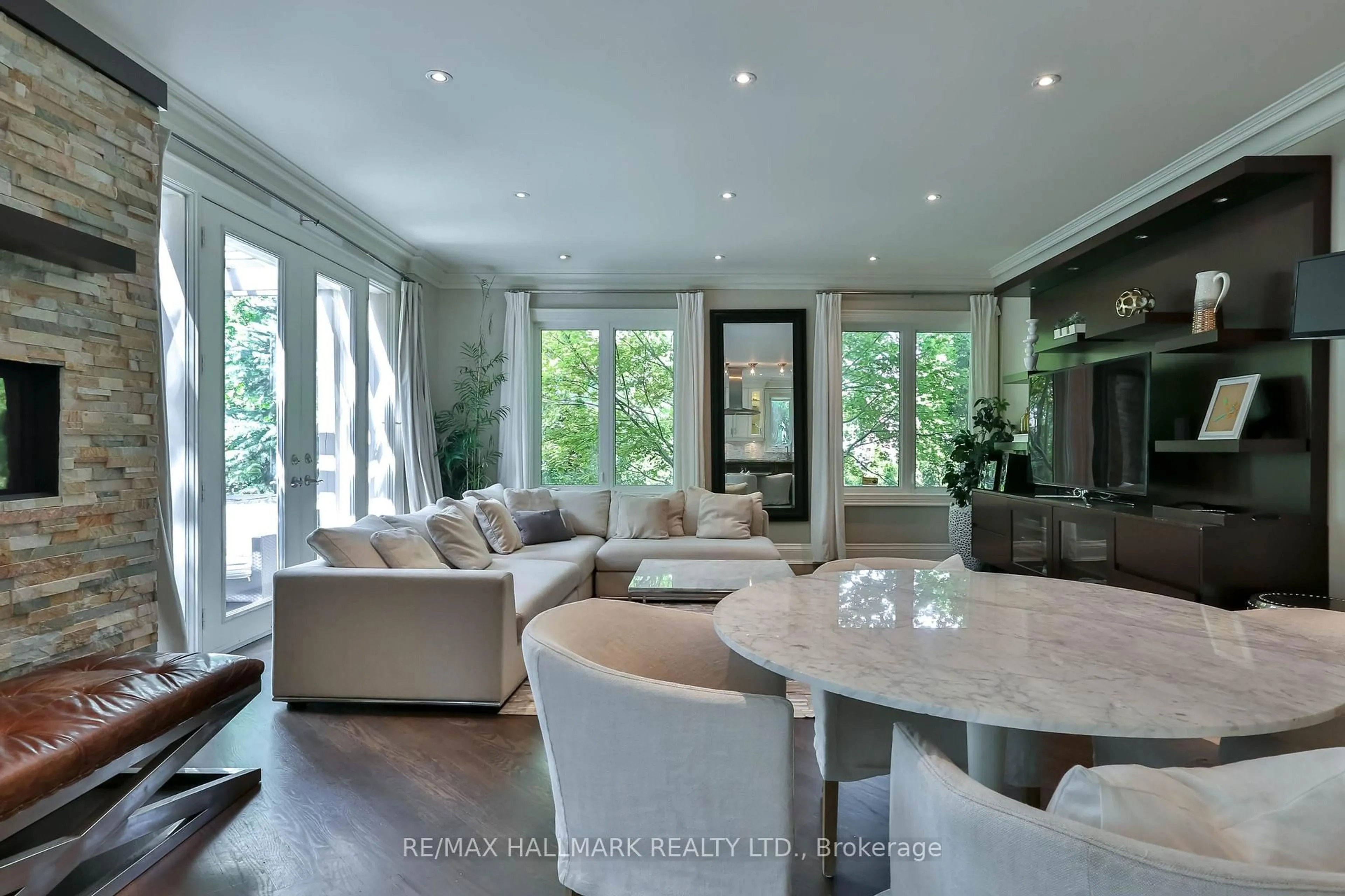 Living room with furniture, unknown for 28 Clarkhill St, Toronto Ontario M2R 2G7