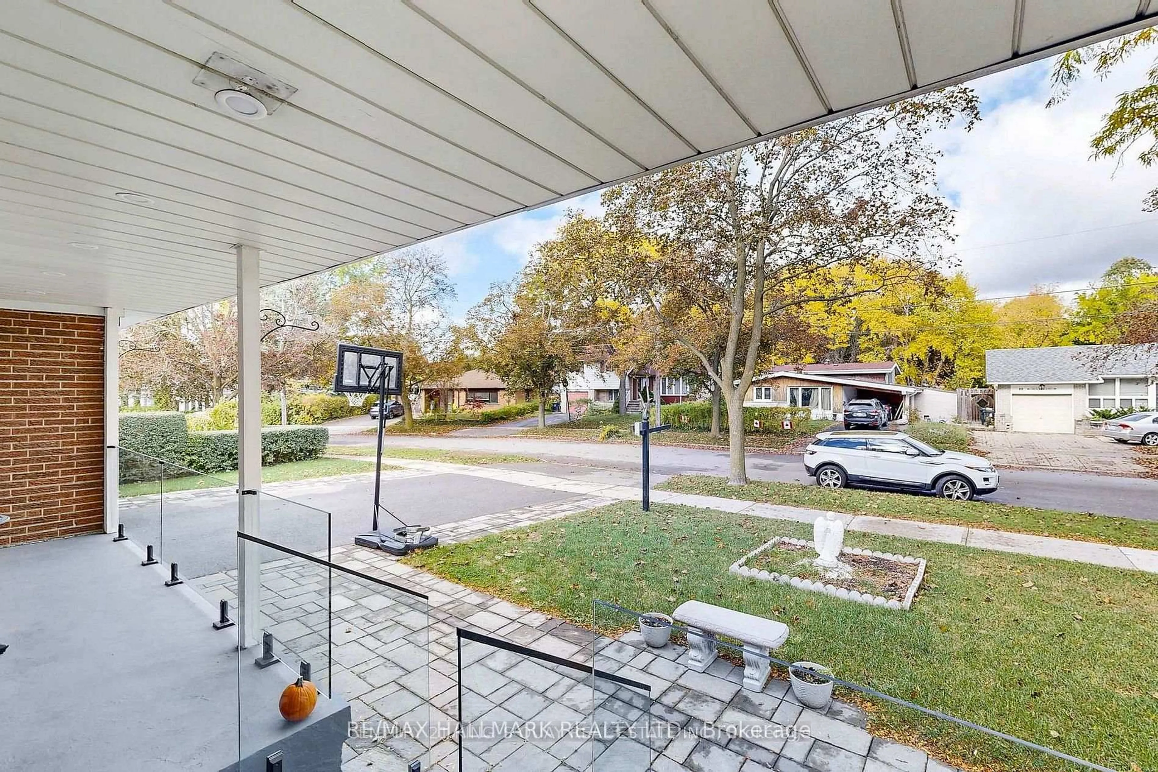 Patio, street for 55 Lesgay Cres, Toronto Ontario M2J 2J2