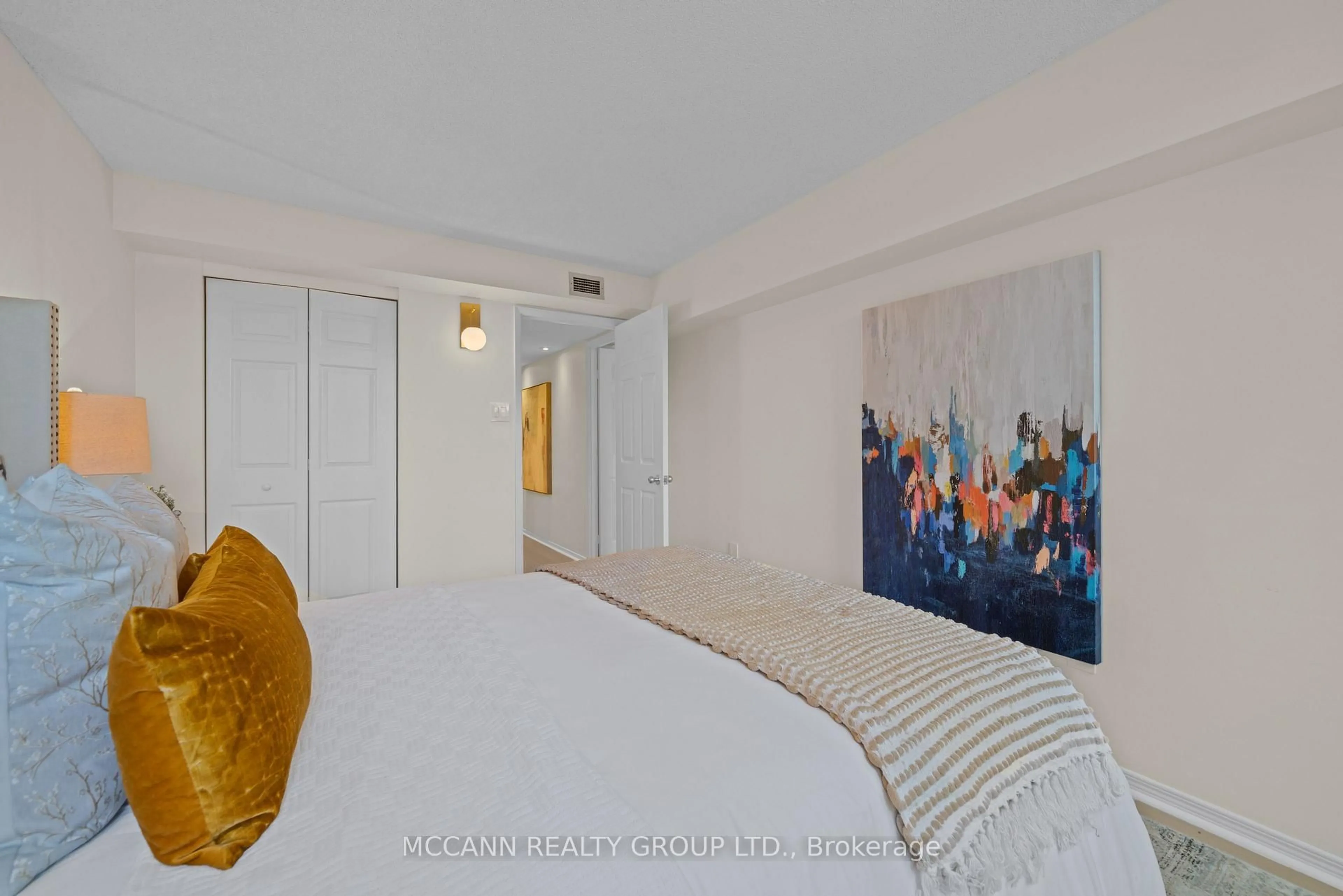 Bedroom with bed, unknown for 360 Bloor St #301, Toronto Ontario M4W 3M3