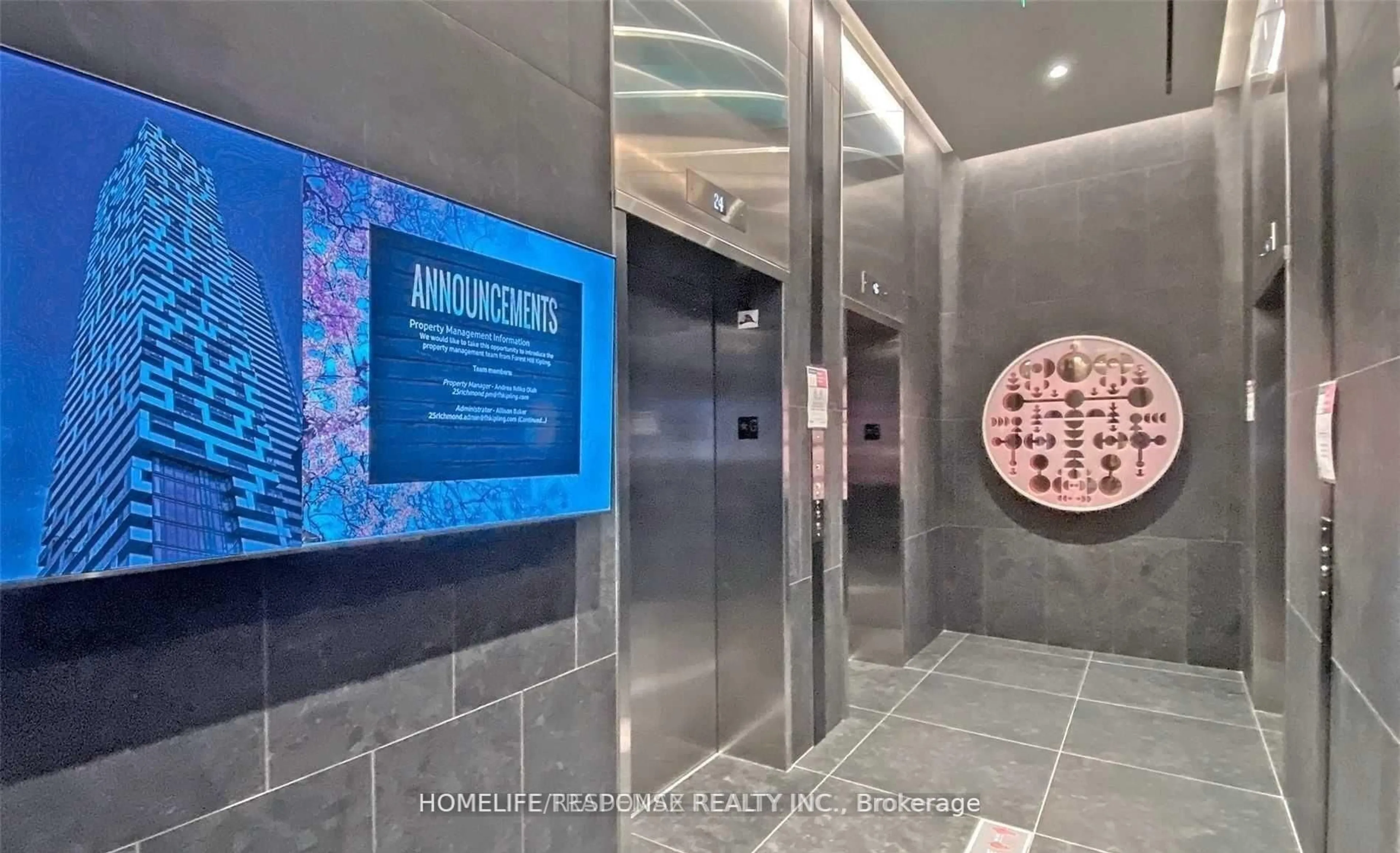 Indoor foyer for 25 Richmond St #2706, Toronto Ontario M5C 0A6