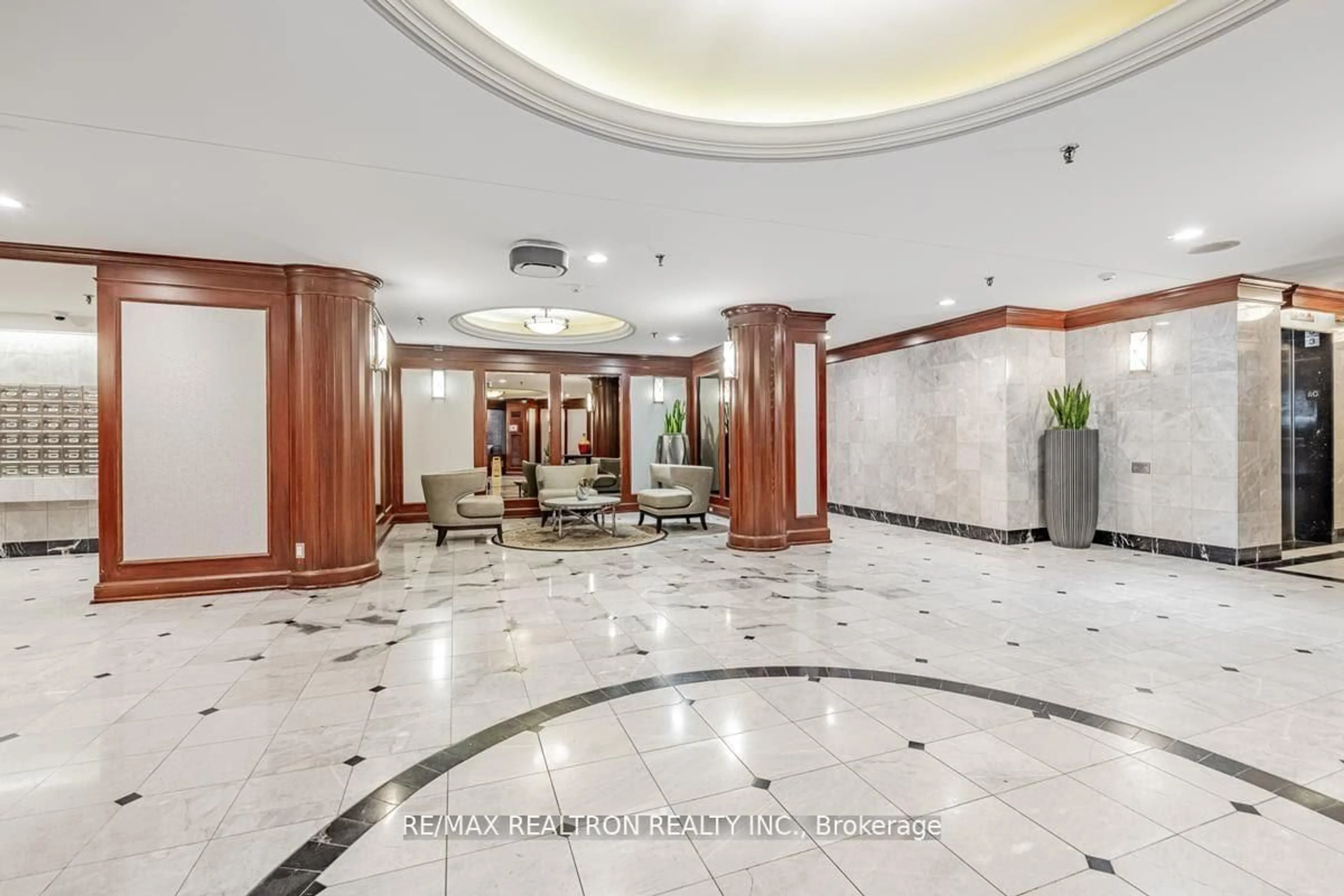 Lobby for 1121 Steeles St #1410, Toronto Ontario M2R 3W7