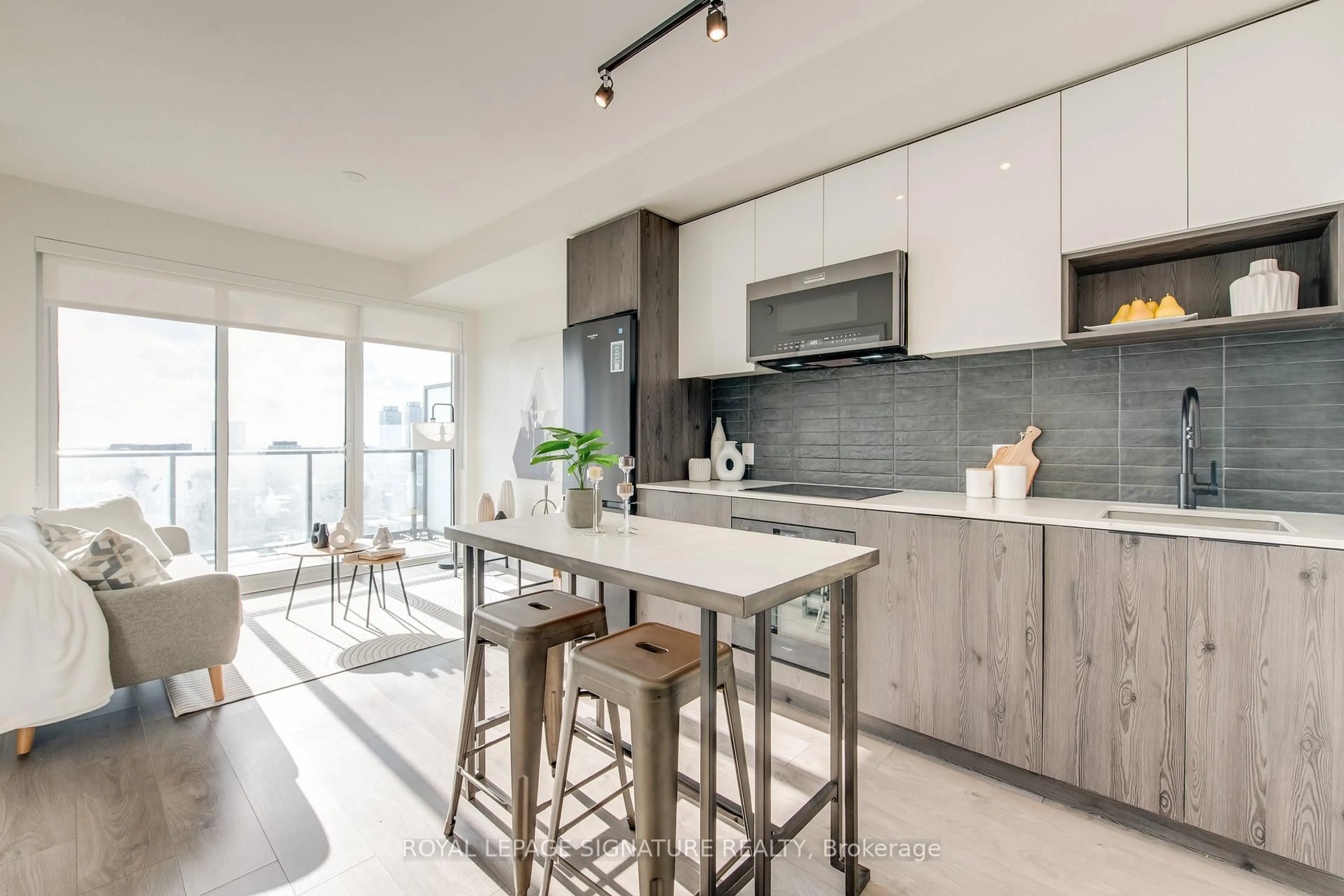 Open concept kitchen, unknown for 5 Defries St #1804, Toronto Ontario M5A 0W7