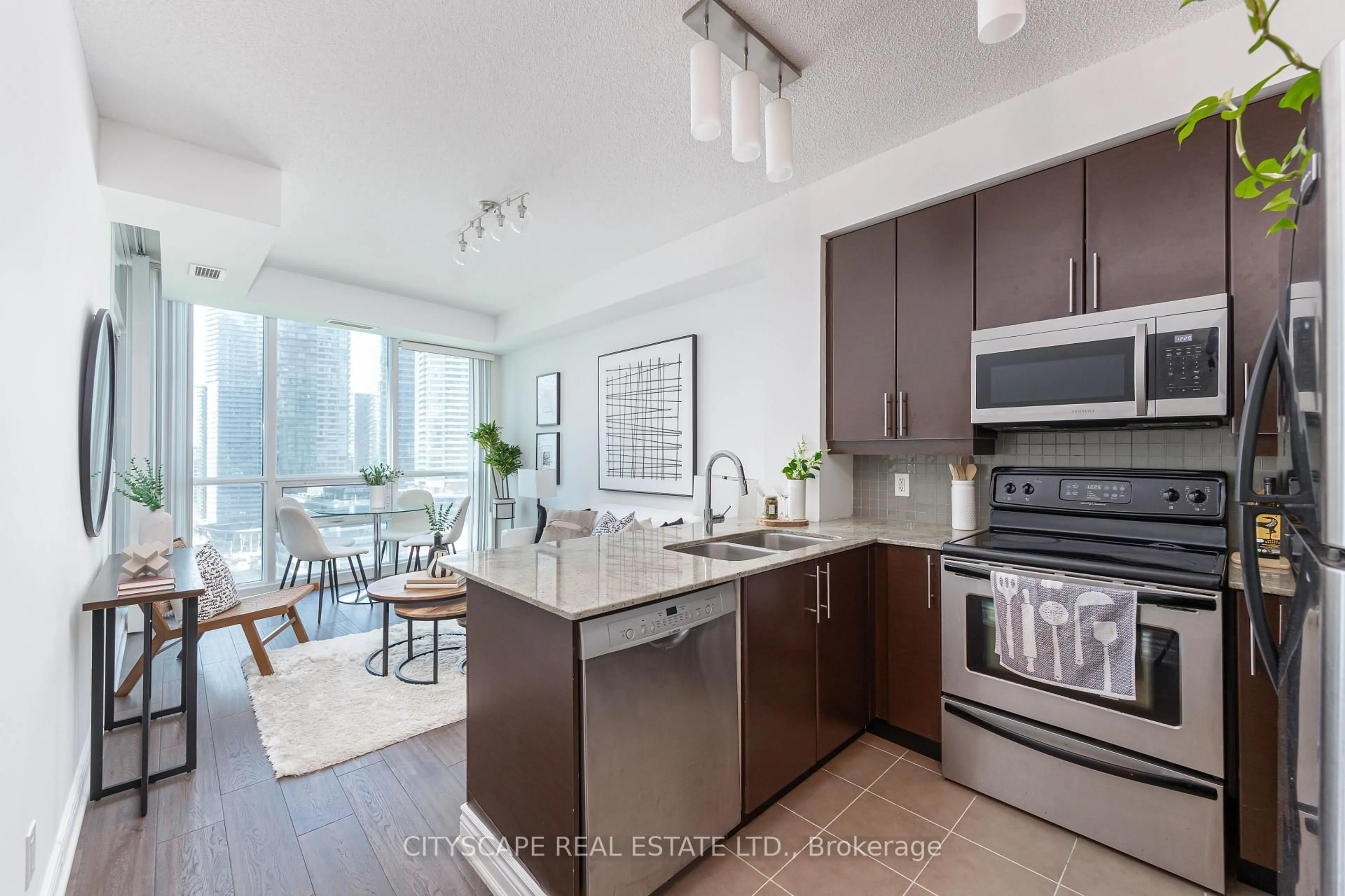 Open concept kitchen, unknown for 18 Harbour St #1901, Toronto Ontario M5J 2Z6