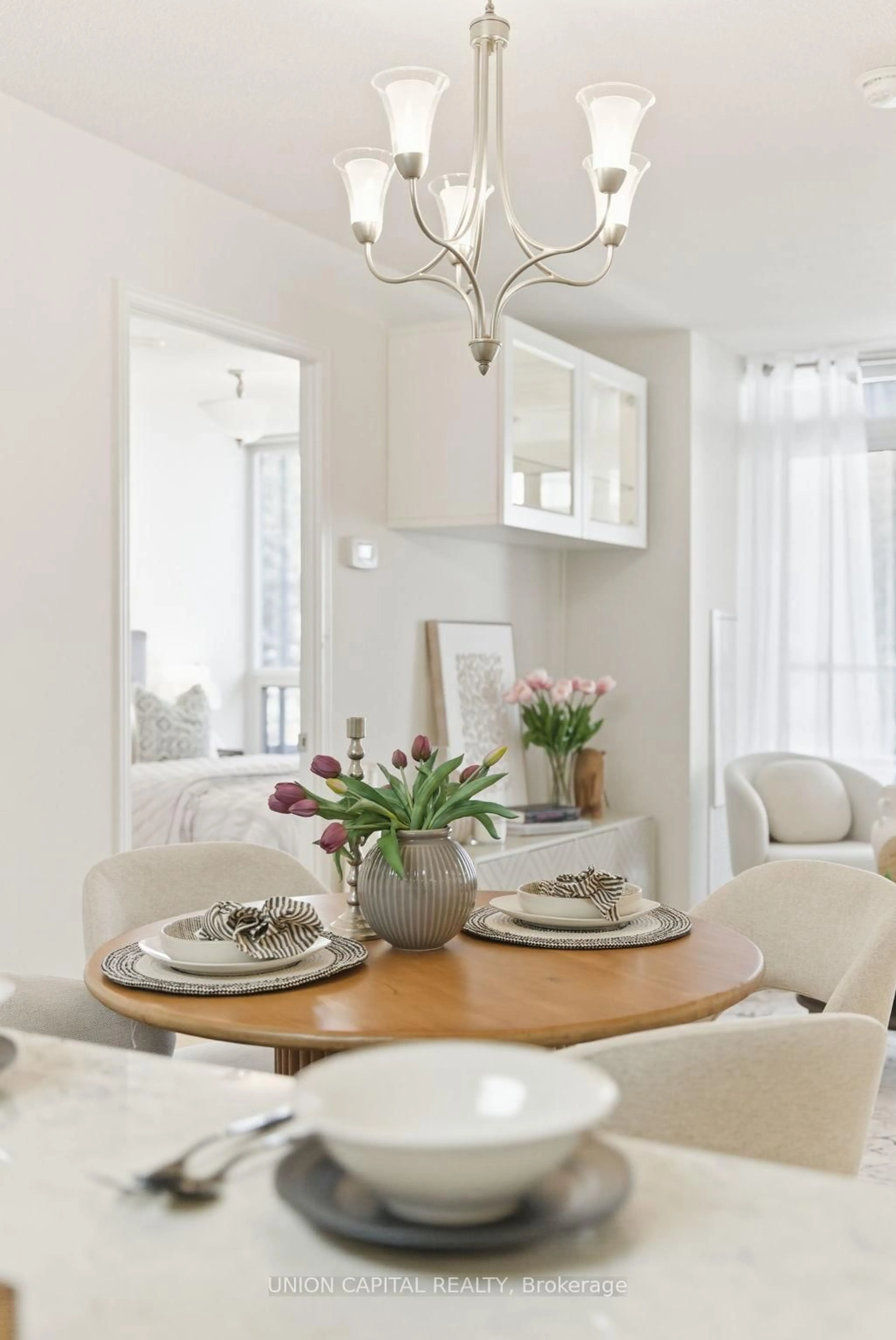 Dining room, unknown for 35 Hollywood Ave #211, Toronto Ontario M2N 0A9