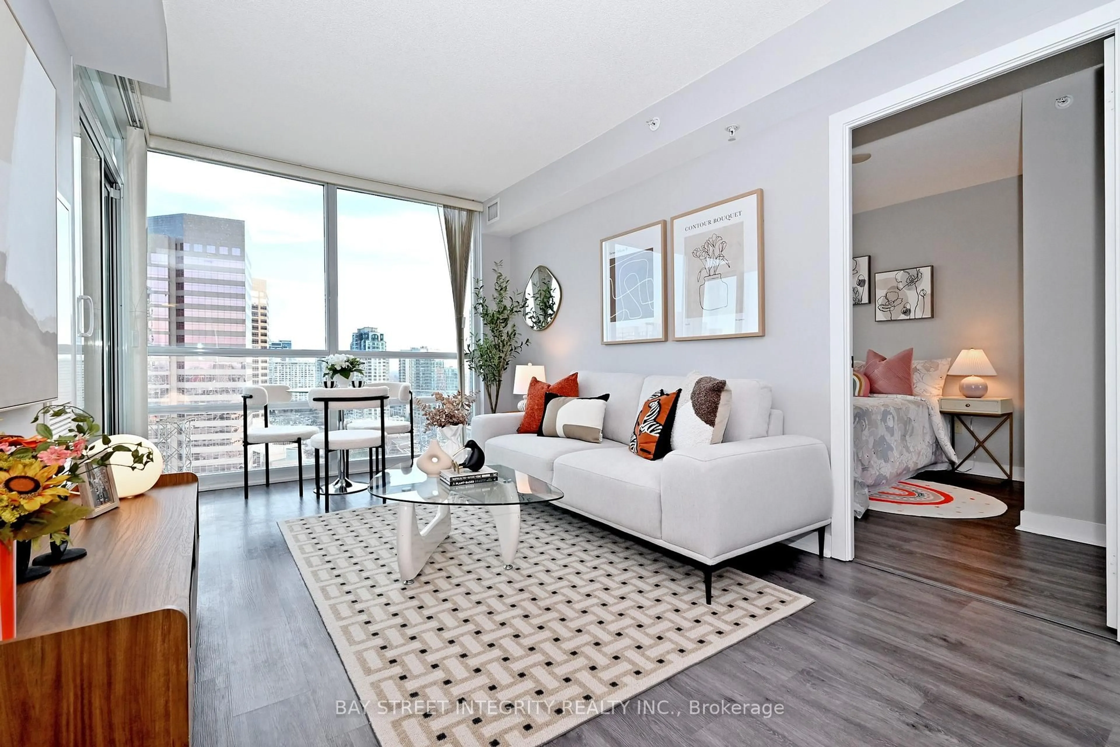 Living room with furniture, unknown for 5740 Yonge St #1701, Toronto Ontario M2M 3T3