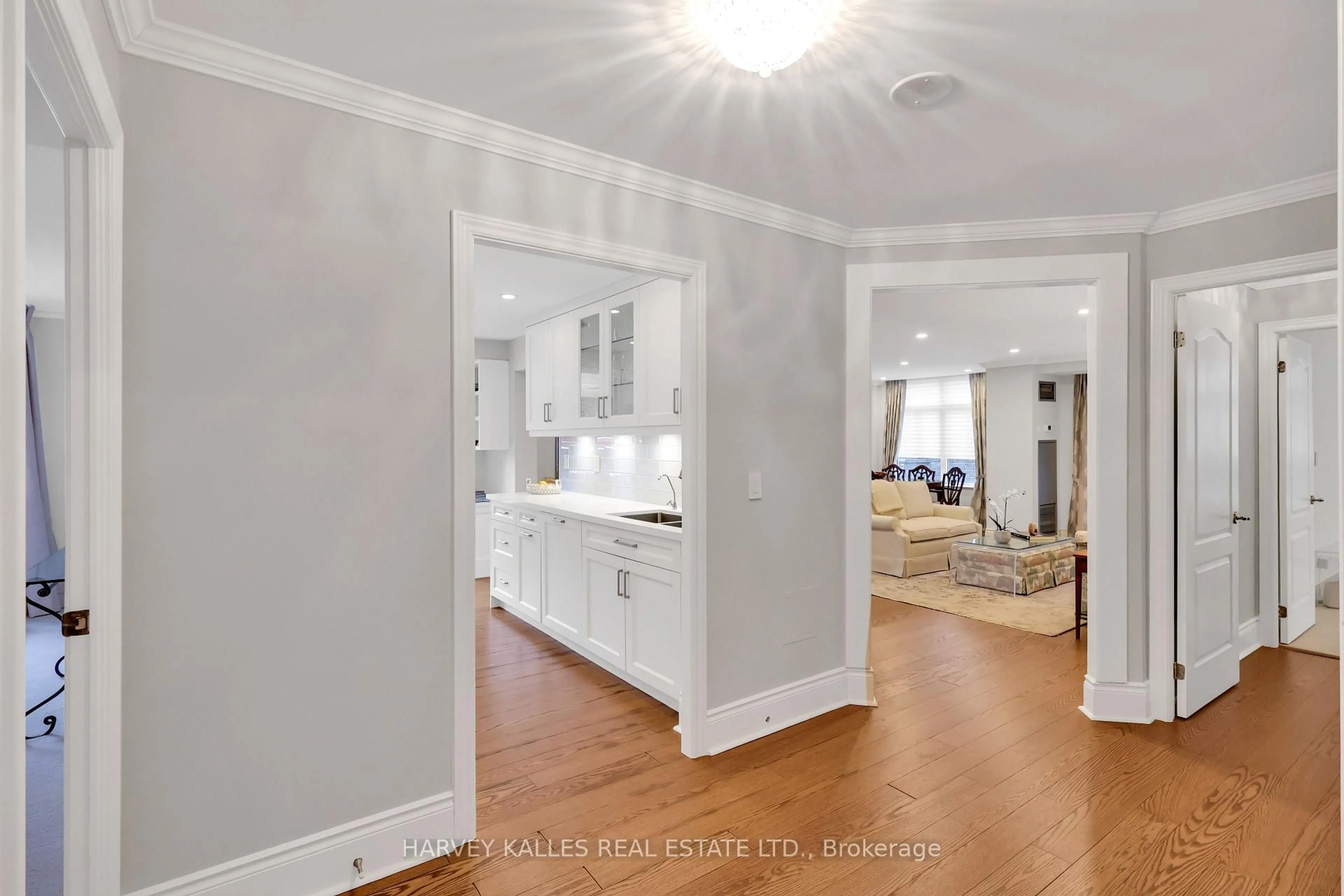 Unknown for 75 York Mills Rd #203, Toronto Ontario M2P 2E7