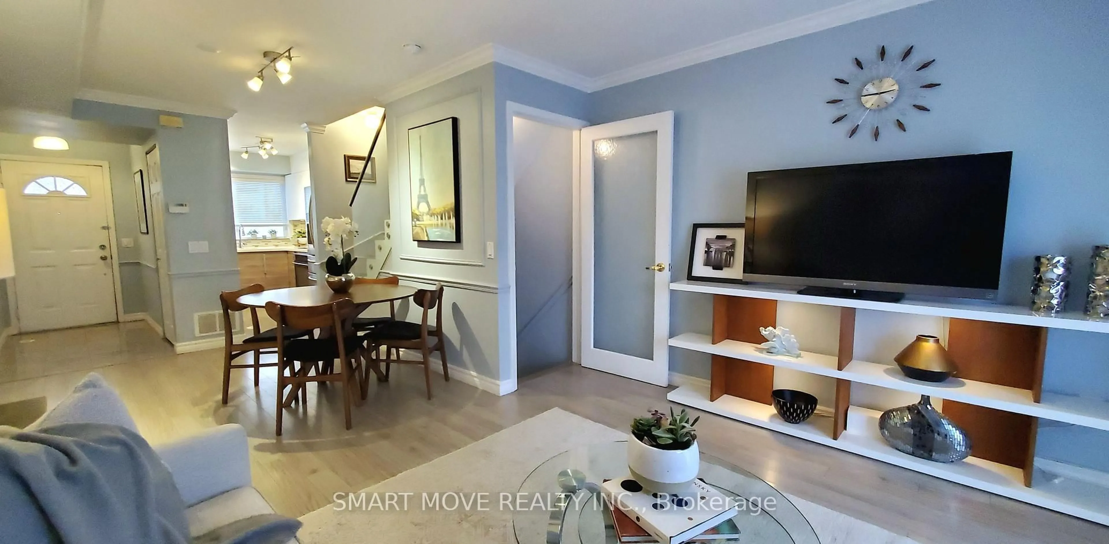 Unknown for 21 Replin Rd #TH 25, Toronto Ontario M6A 2M8