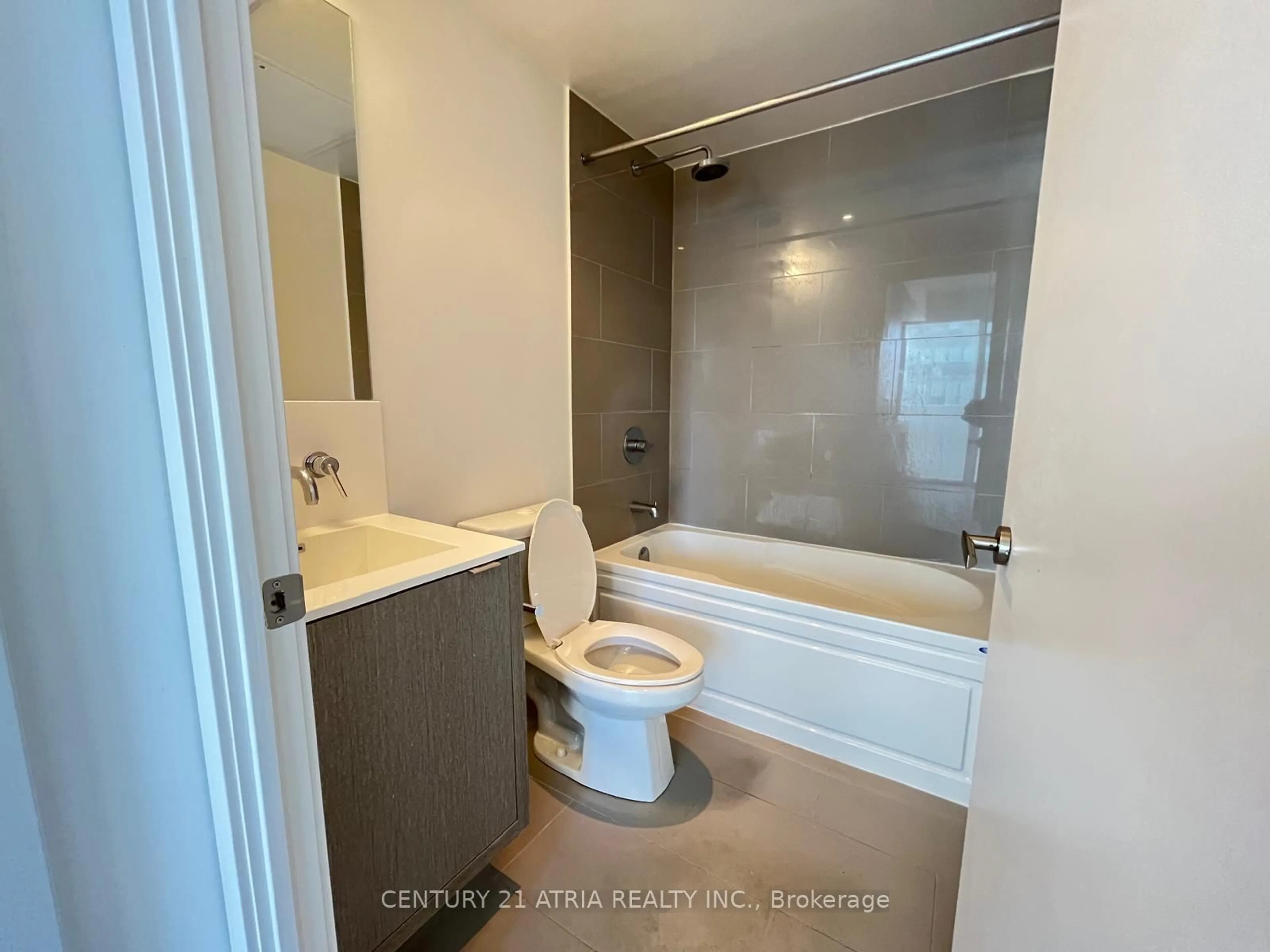 Standard bathroom, unknown for 88 Harbour St #3611, Toronto Ontario M5J 0C3