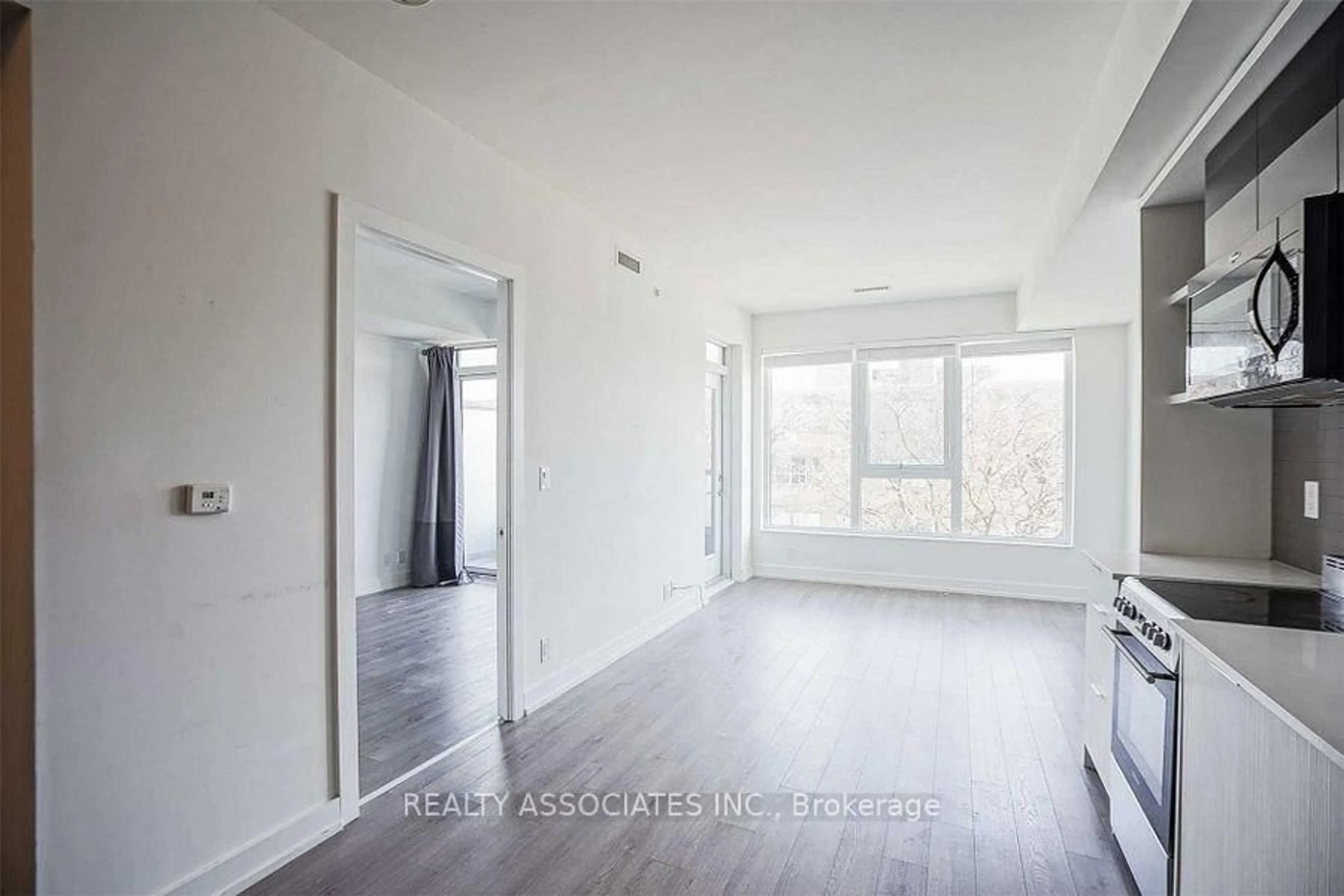 A pic of a room for 6 Parkwood Ave #307, Toronto Ontario M4V 1V1