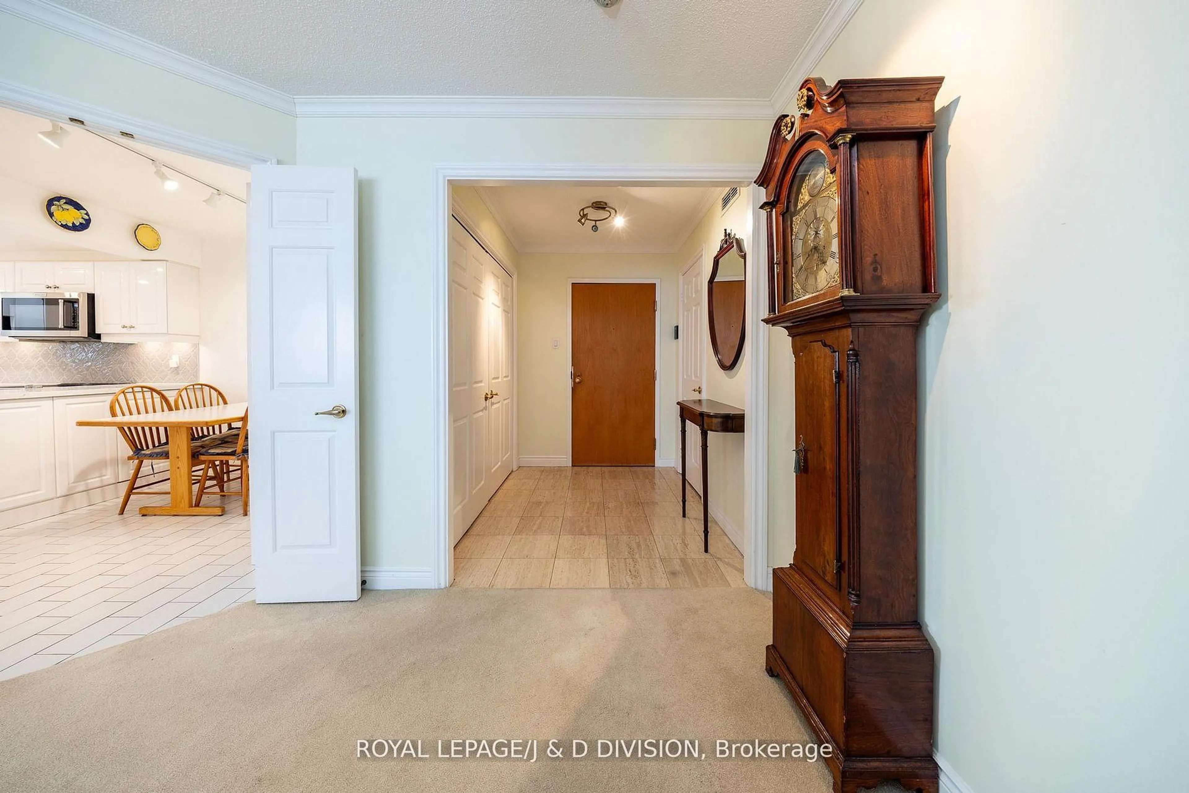 Indoor foyer for 65 Spring Garden Ave #1710, Toronto Ontario M2N 6H9