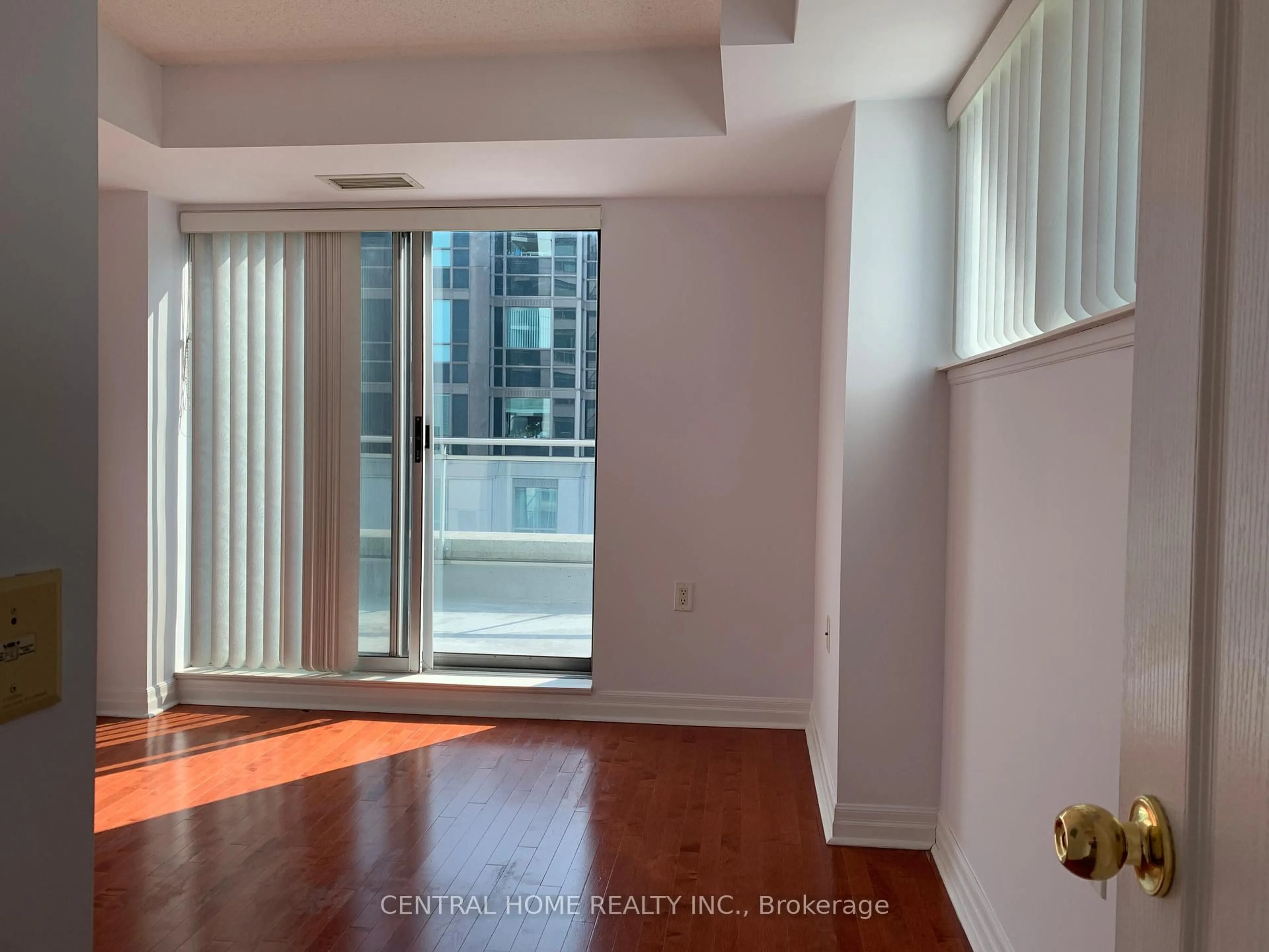 A pic of a room for 21 Hillcrest Ave #2203, Toronto Ontario M2N 7K2