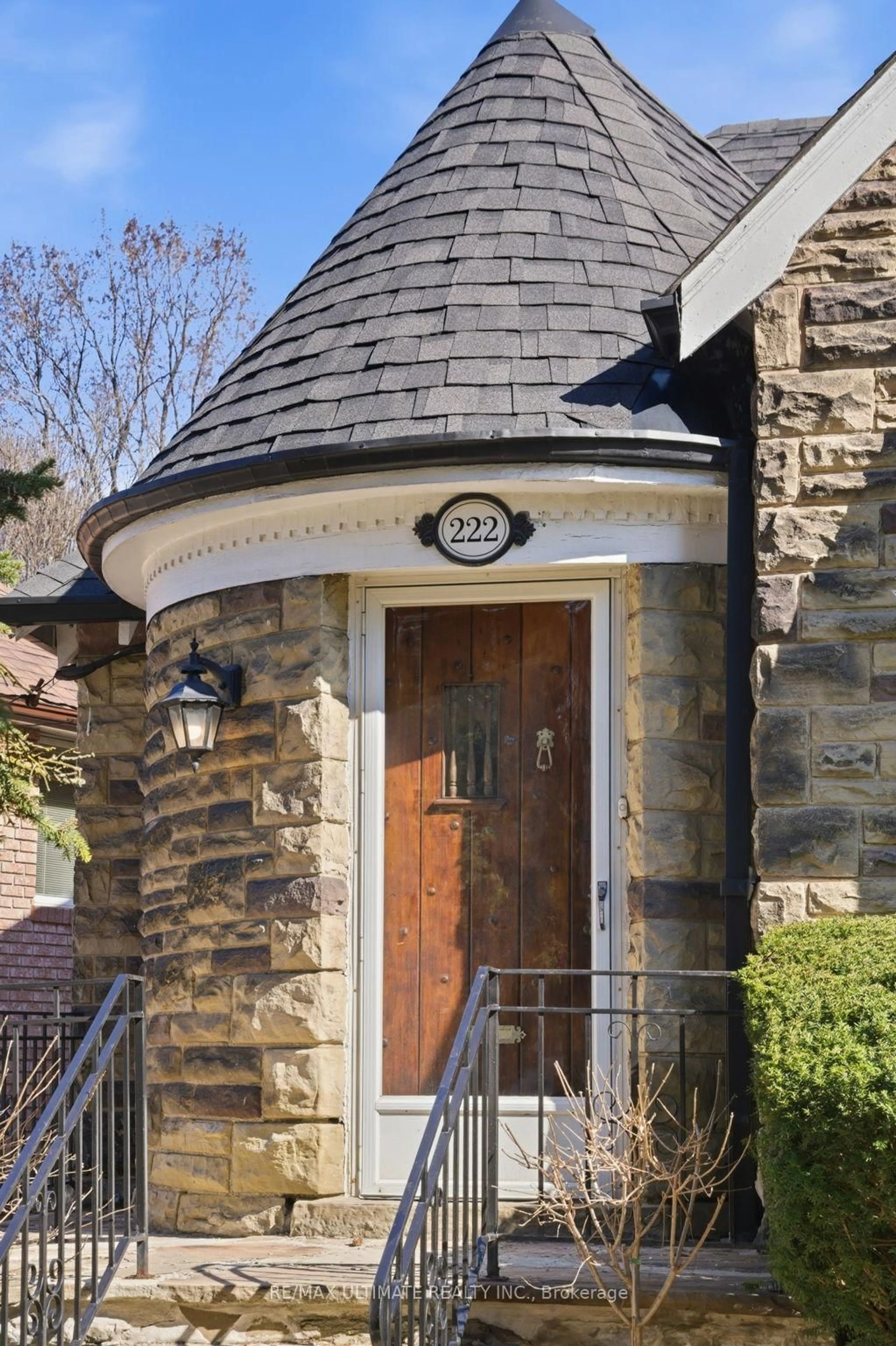 Home with brick exterior material, street for 222 Chaplin Cres, Toronto Ontario M5P 1B4