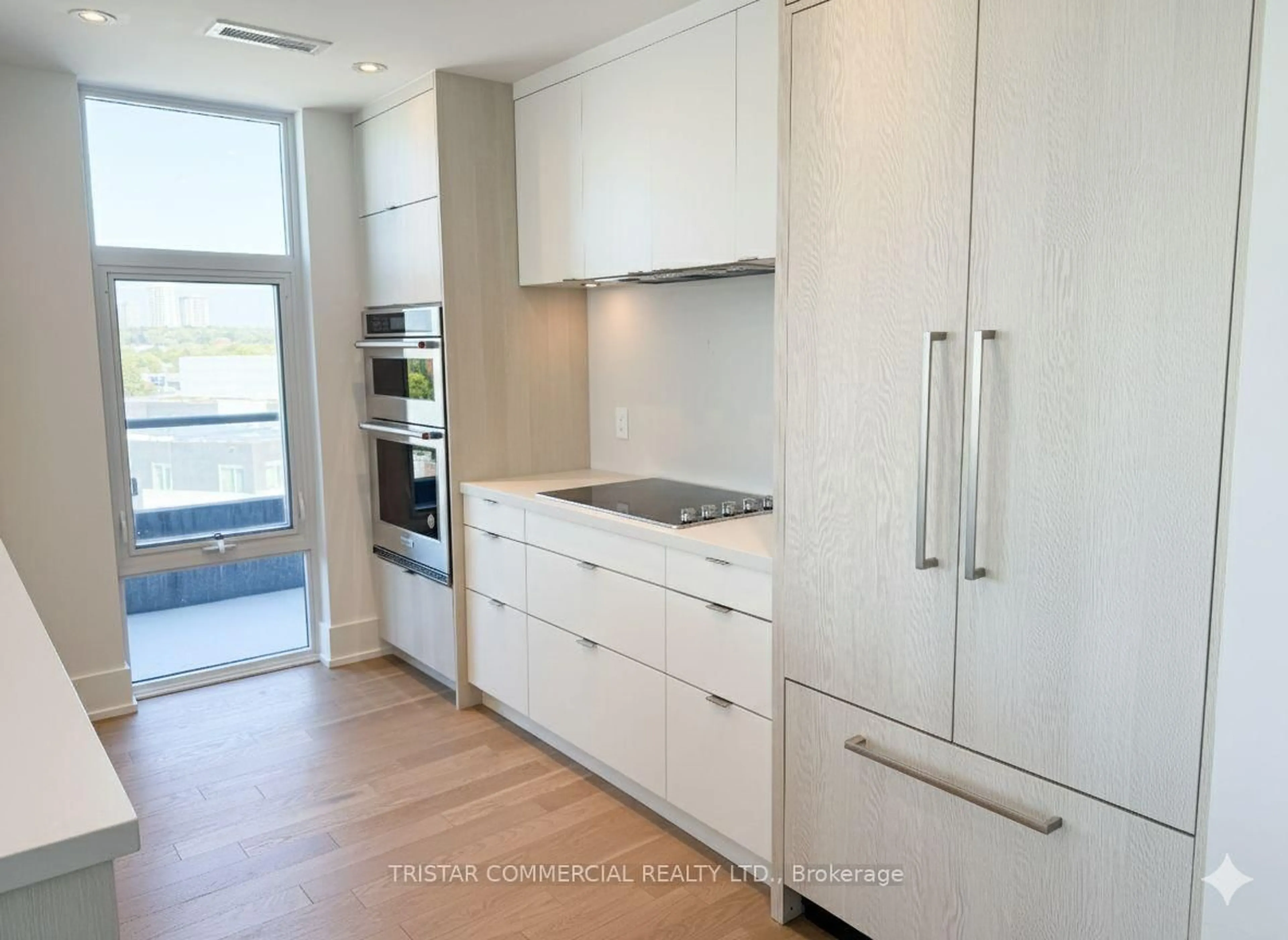 Contemporary kitchen, unknown for 25 Adra Grado Way #919, Toronto Ontario M2J 0H6