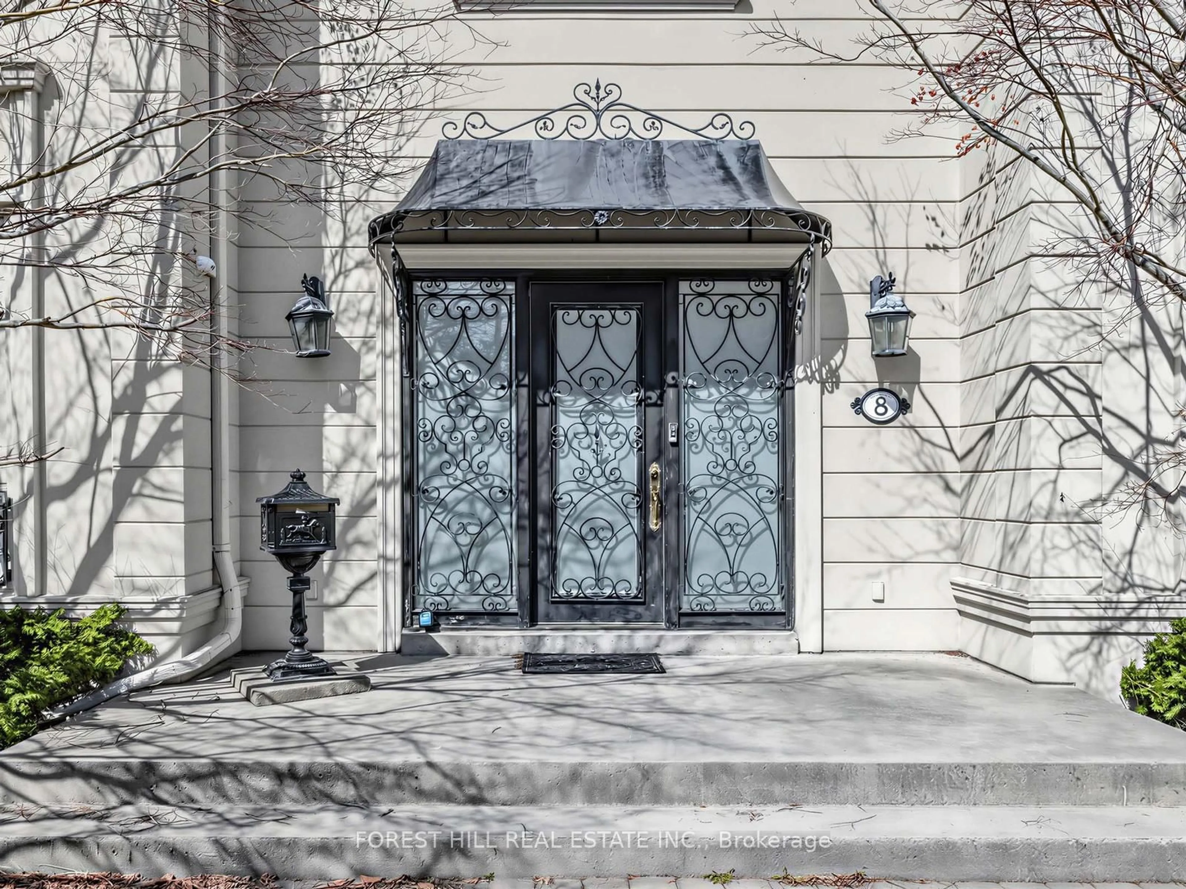 Indoor entryway for 8 Colvestone Rd, Toronto Ontario M2L 1X3