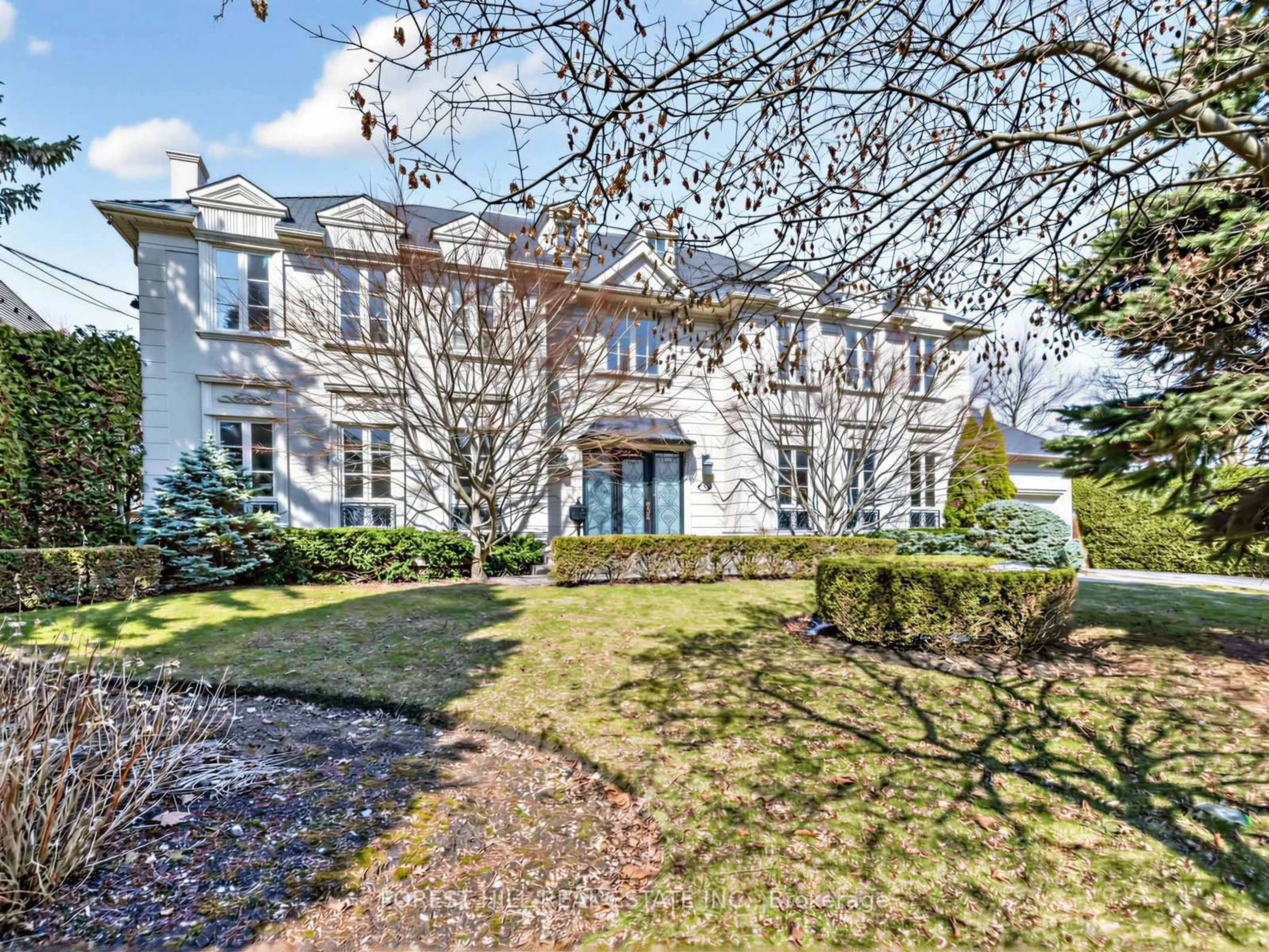 Unknown for 8 Colvestone Rd, Toronto Ontario M2L 1X3