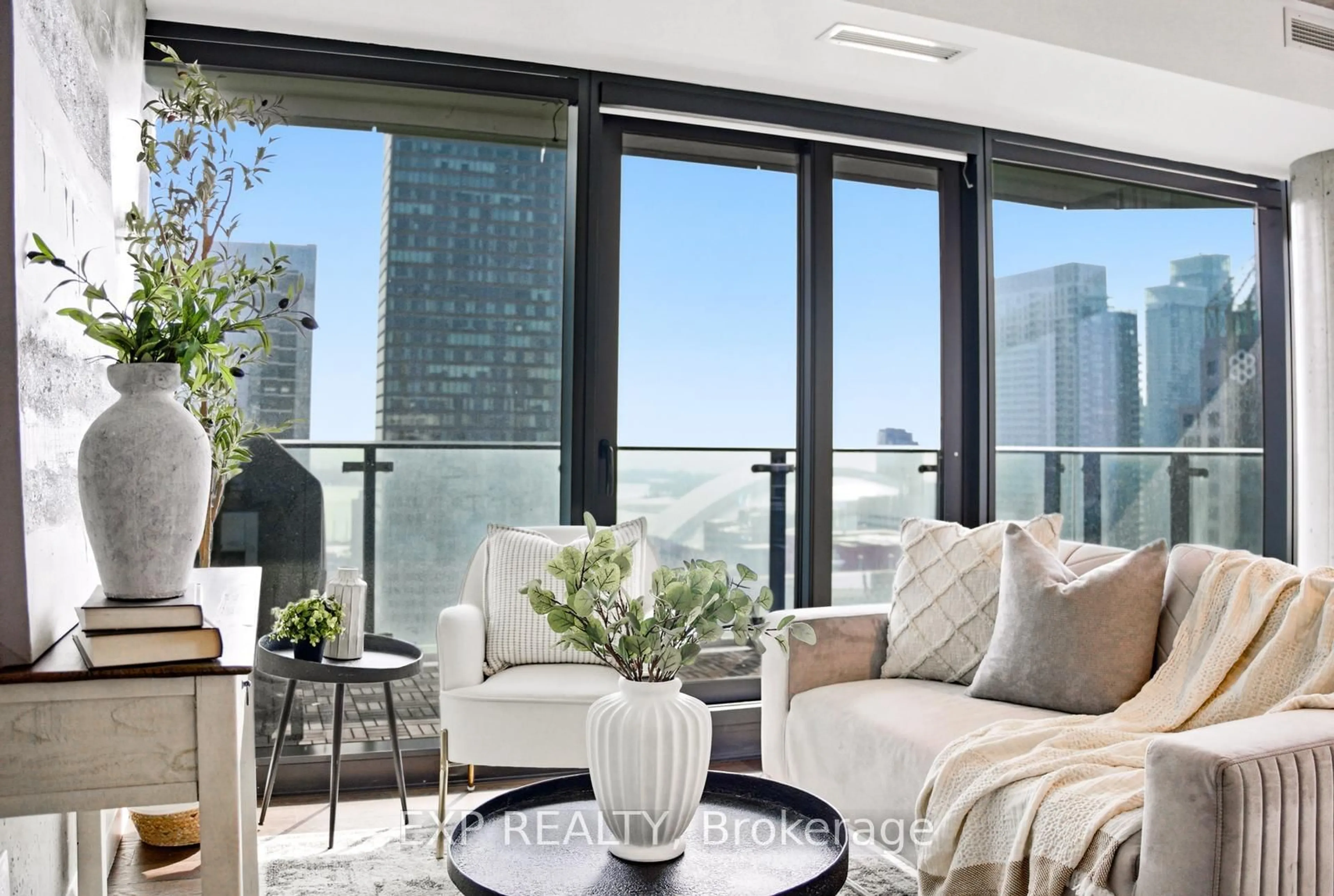 Living room with furniture, unknown for 224 King St #2906, Toronto Ontario M5H 0A6