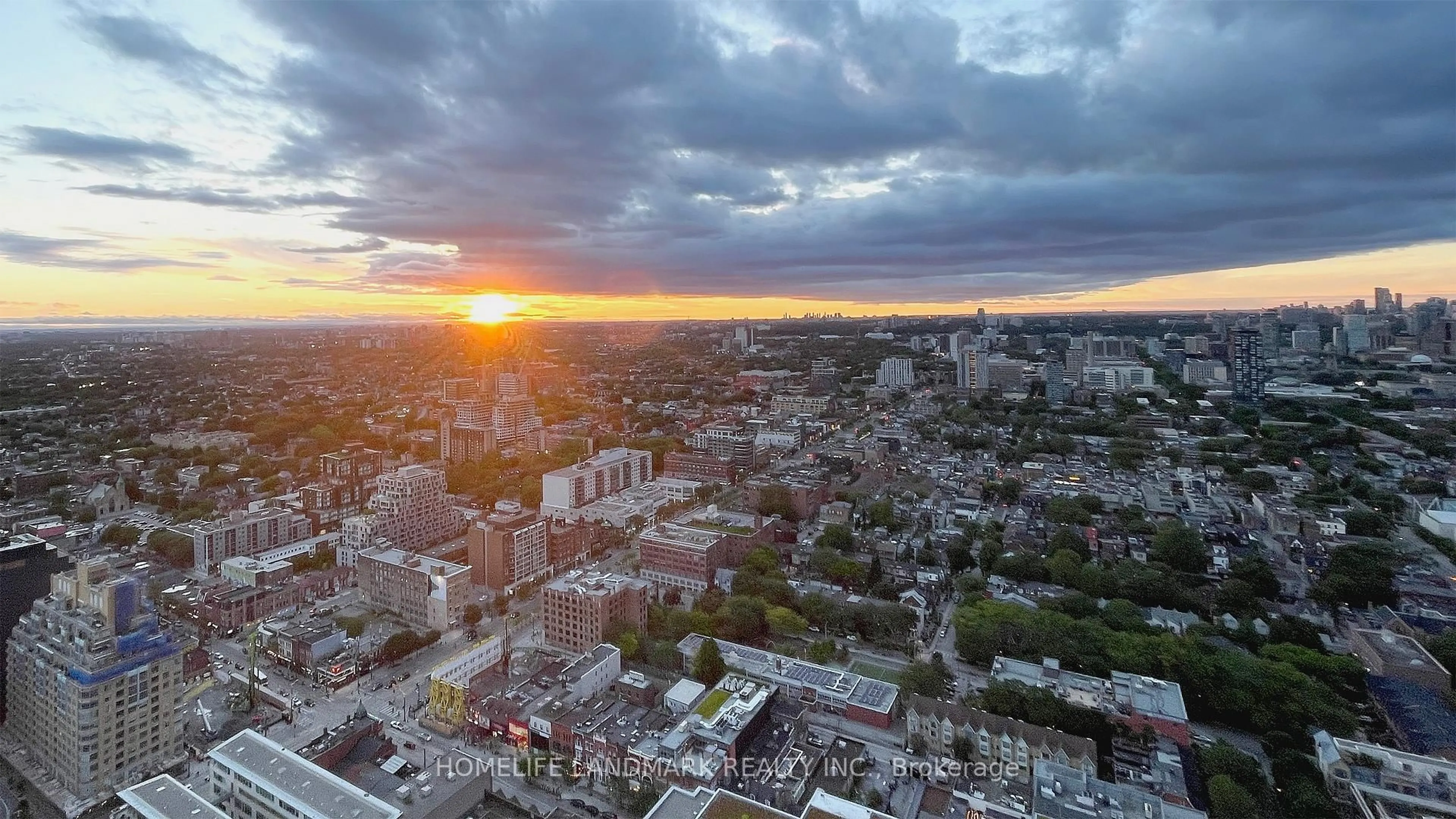 A pic from outside/outdoor area/front of a property/back of a property/a pic from drone, city buildings view from balcony for 108 Peter St #5002, Toronto Ontario M5V 0W2