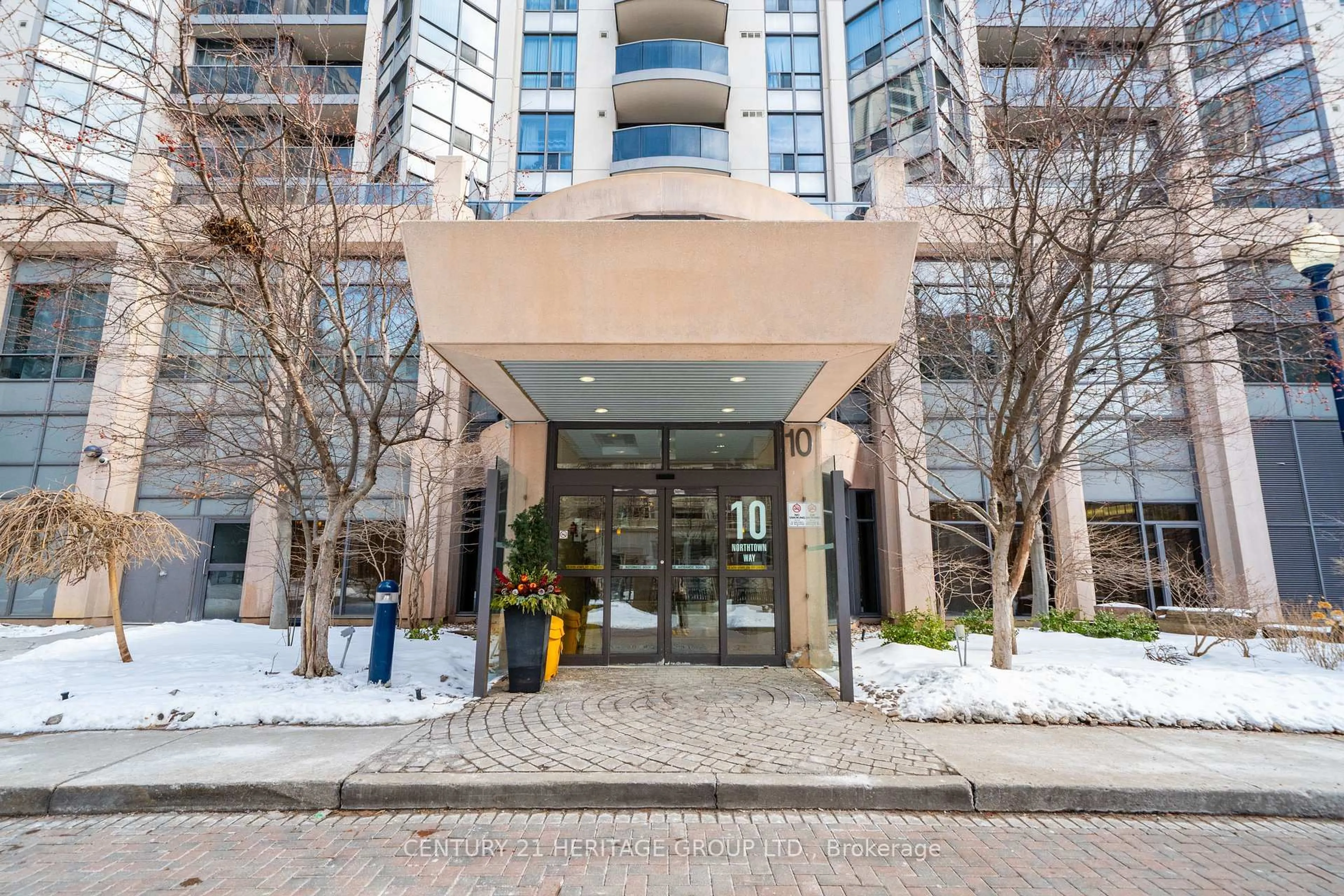 Indoor foyer for 10 Northtown Way #1111, Toronto Ontario M3H 5S9