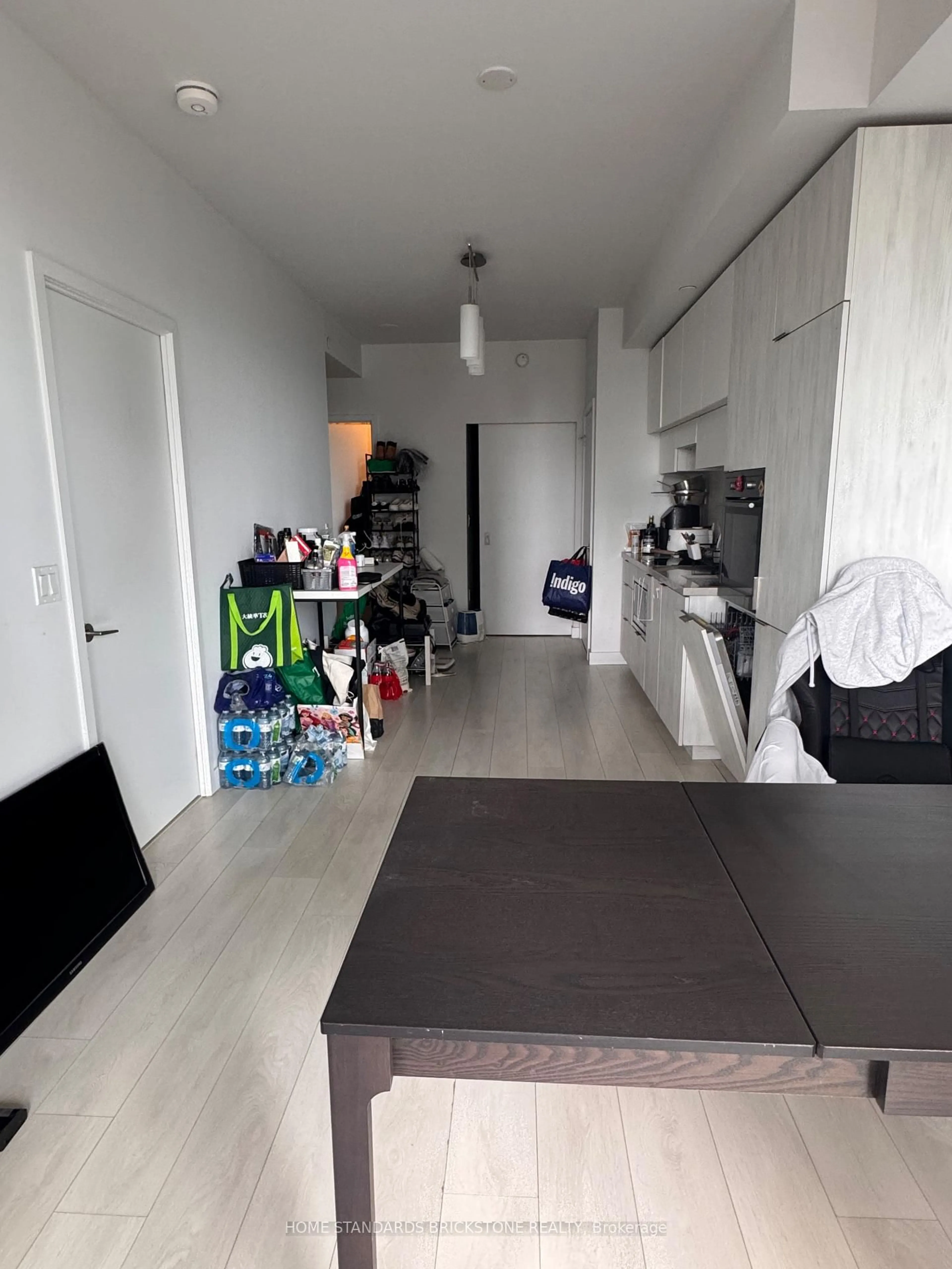 A pic of a room for 8 Eglinton Ave #1101, Toronto Ontario M4P 0C1