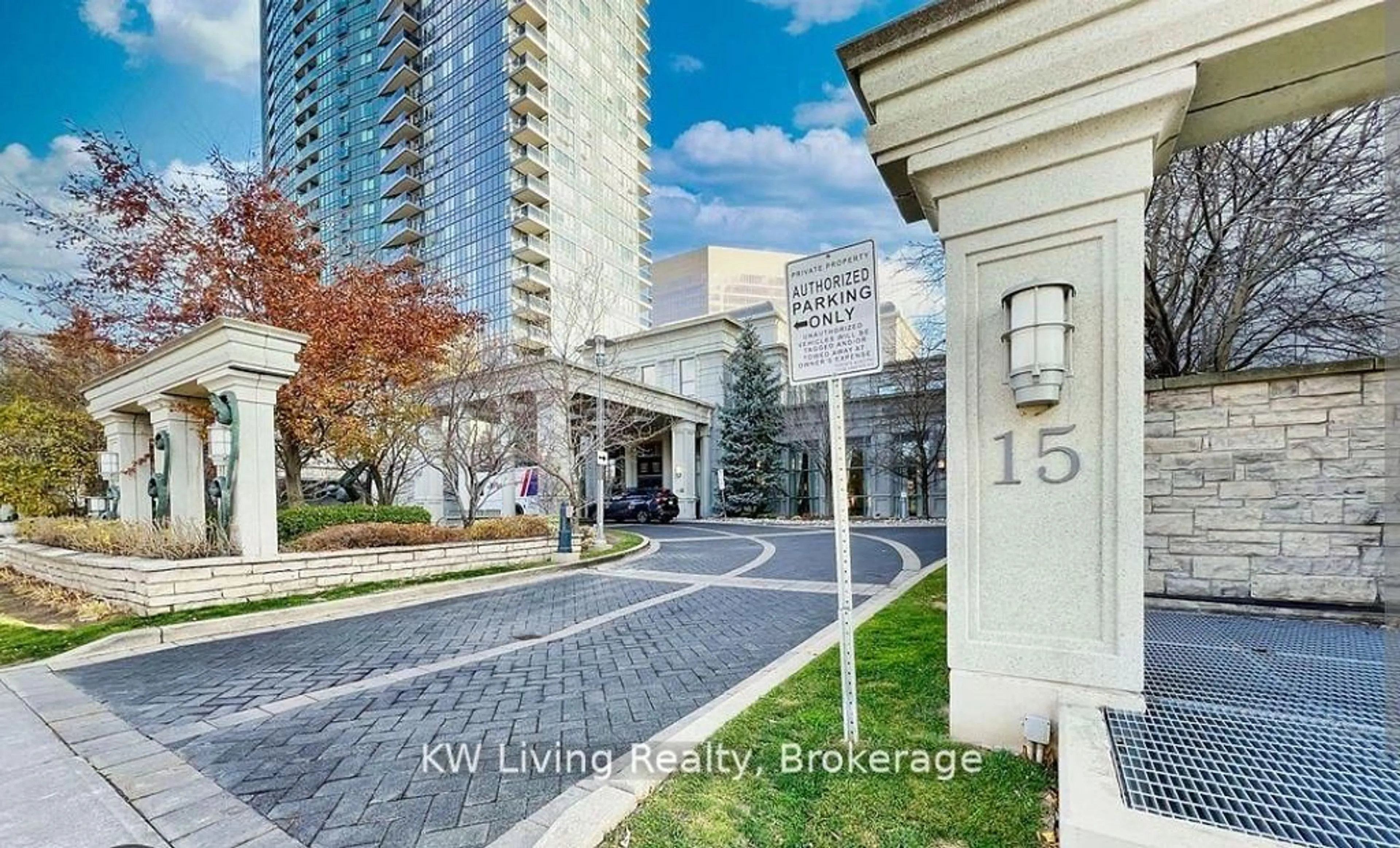 Indoor foyer for 15 Greenview Ave #1502, Toronto Ontario M2M 4M7