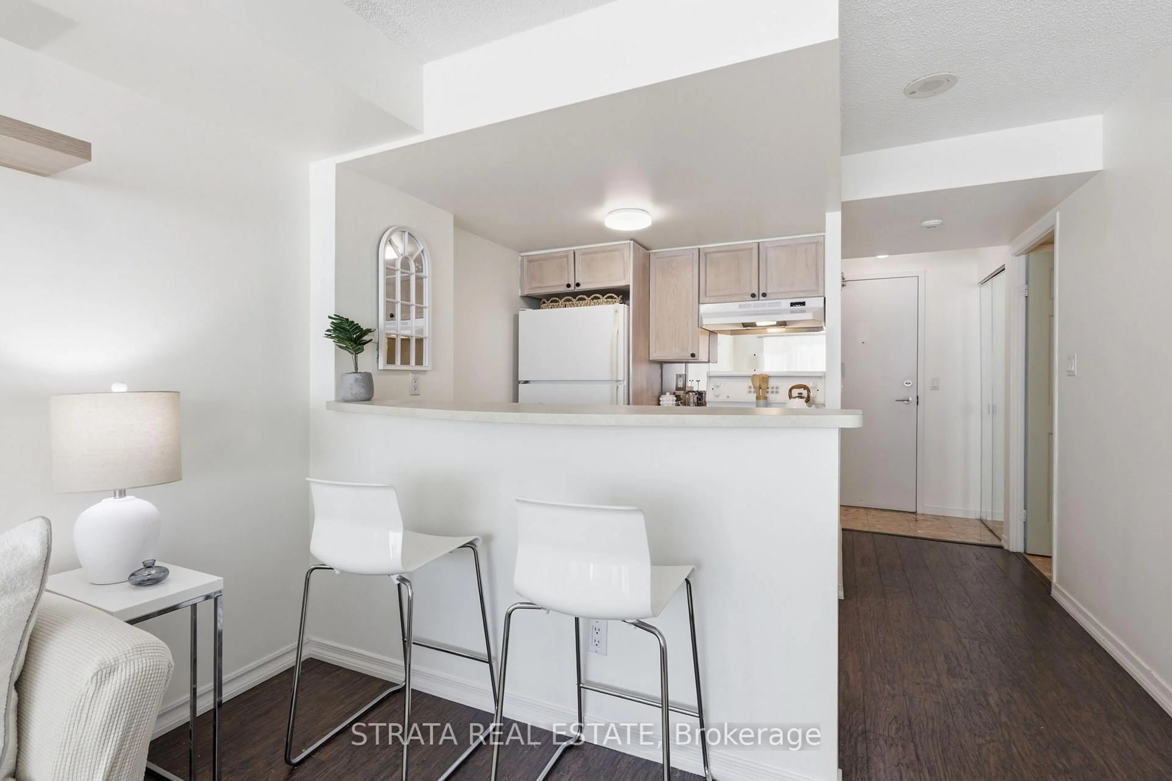 Open concept kitchen, unknown for 109 Front St #440, Toronto Ontario M5A 4P7