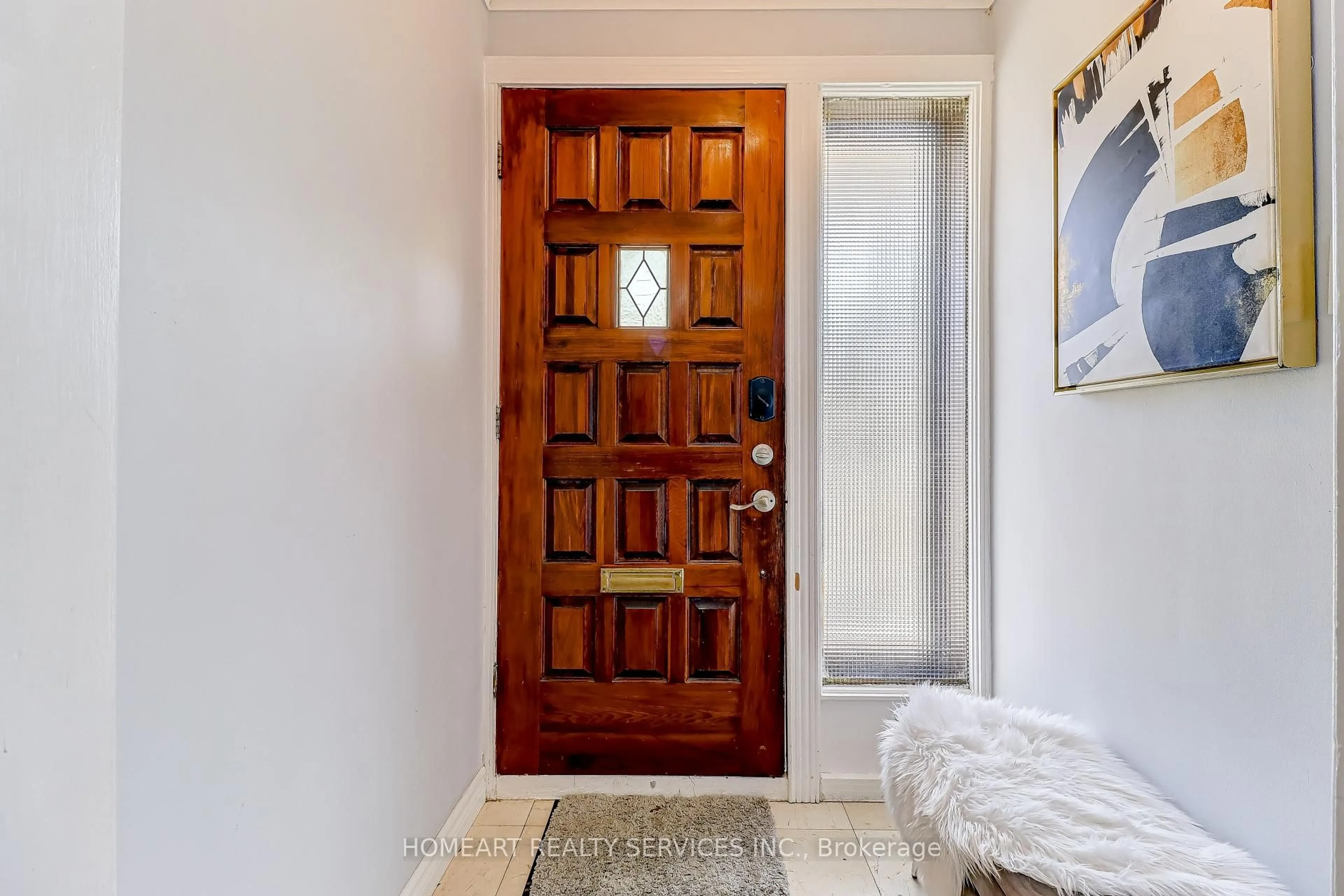 Indoor entryway for 280 Waterloo Ave, Toronto Ontario M3H 3Z7