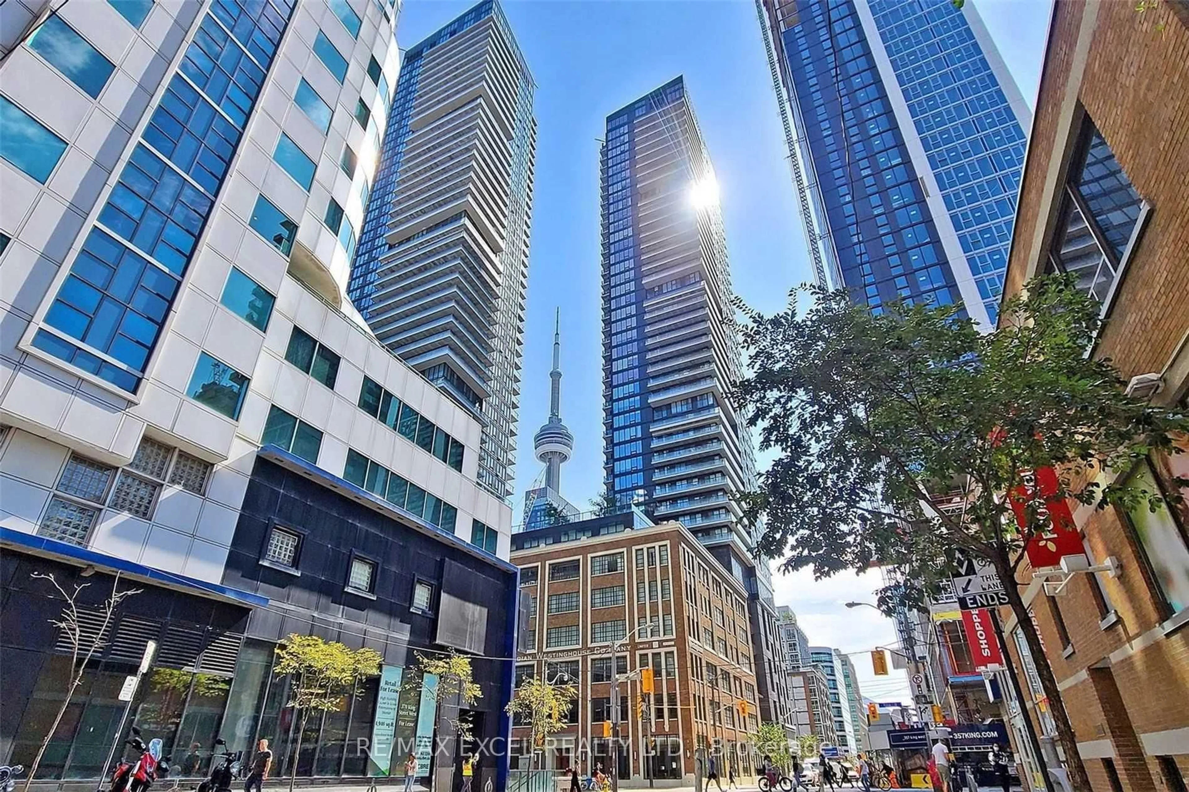 Patio, street for 55 mercer St #4910, Toronto Ontario M5V 0W4