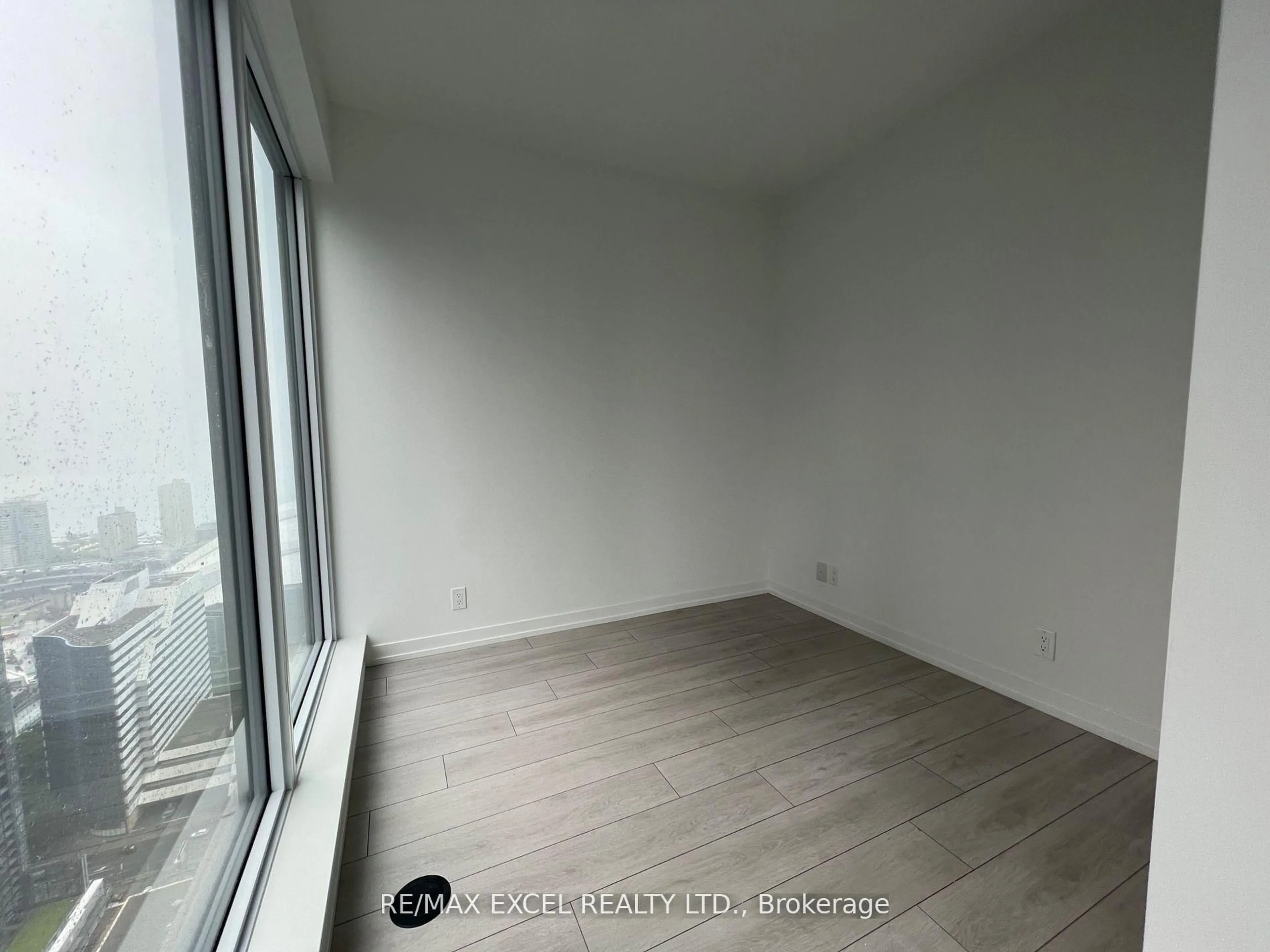A pic of a room for 55 mercer St #4910, Toronto Ontario M5V 0W4
