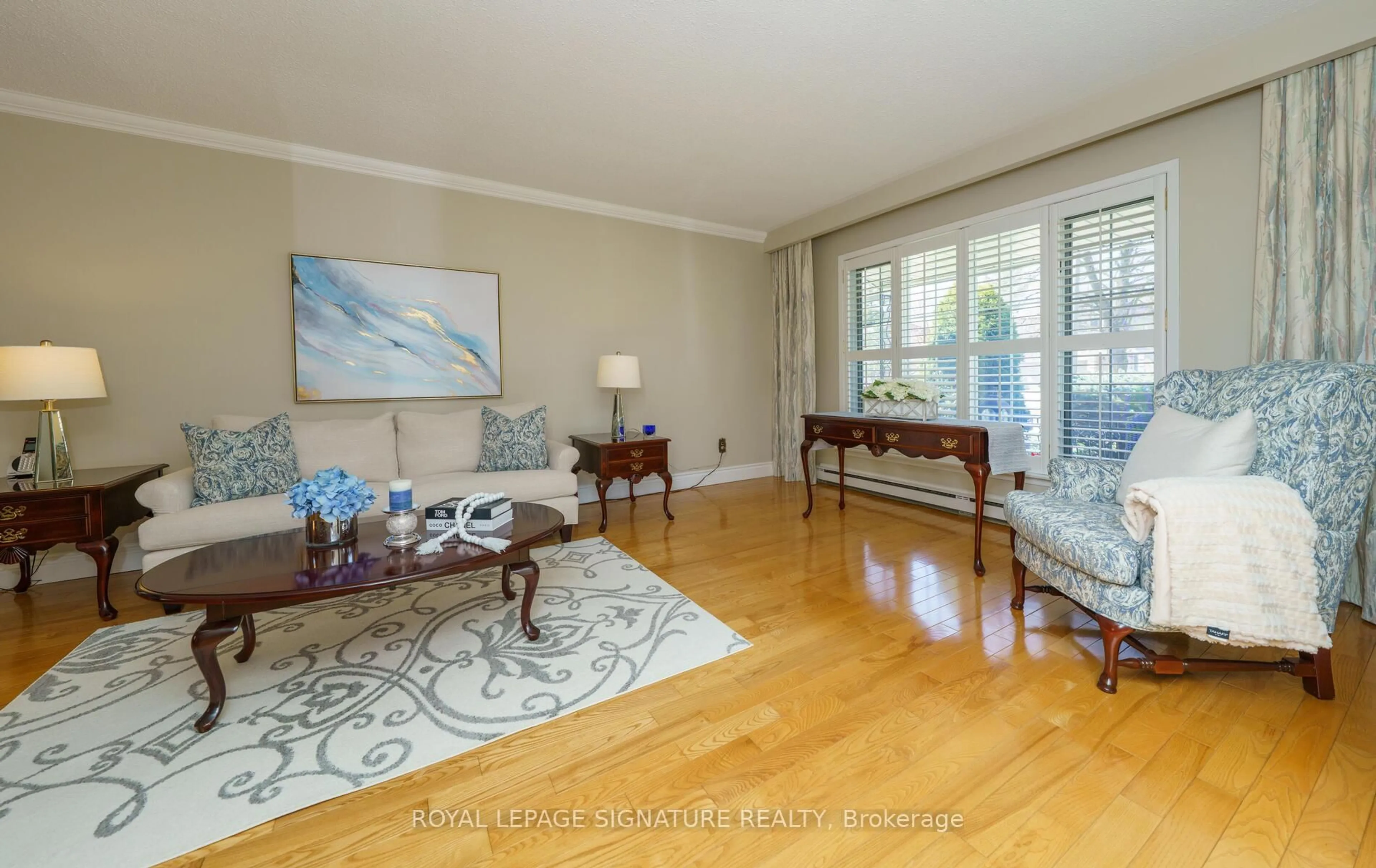 Living room with furniture, unknown for 61 Barrydale Cres, Toronto Ontario M3B 3E3