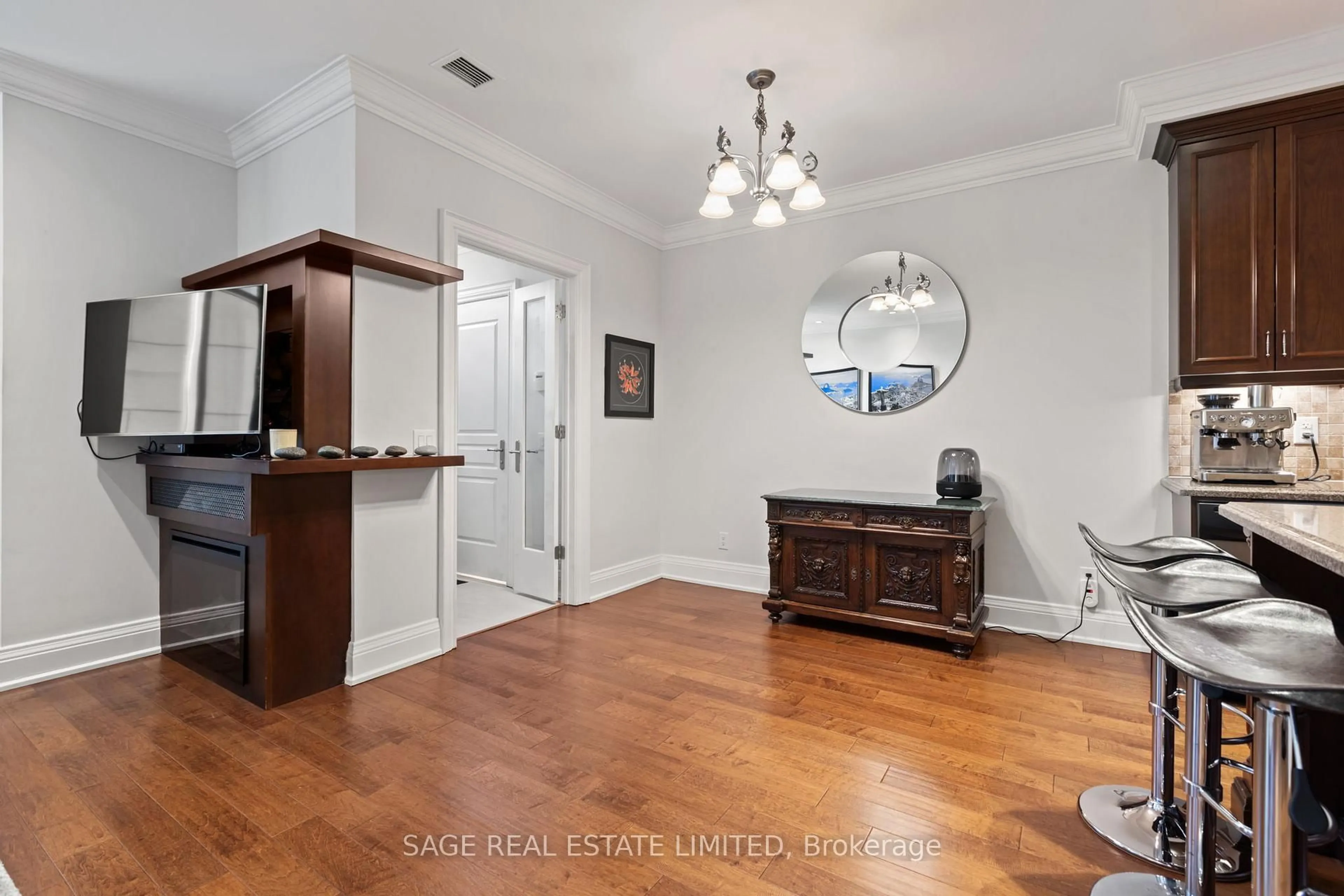 Indoor entryway for 25 Greenview Ave #TH#31, Toronto Ontario M2M 0A5