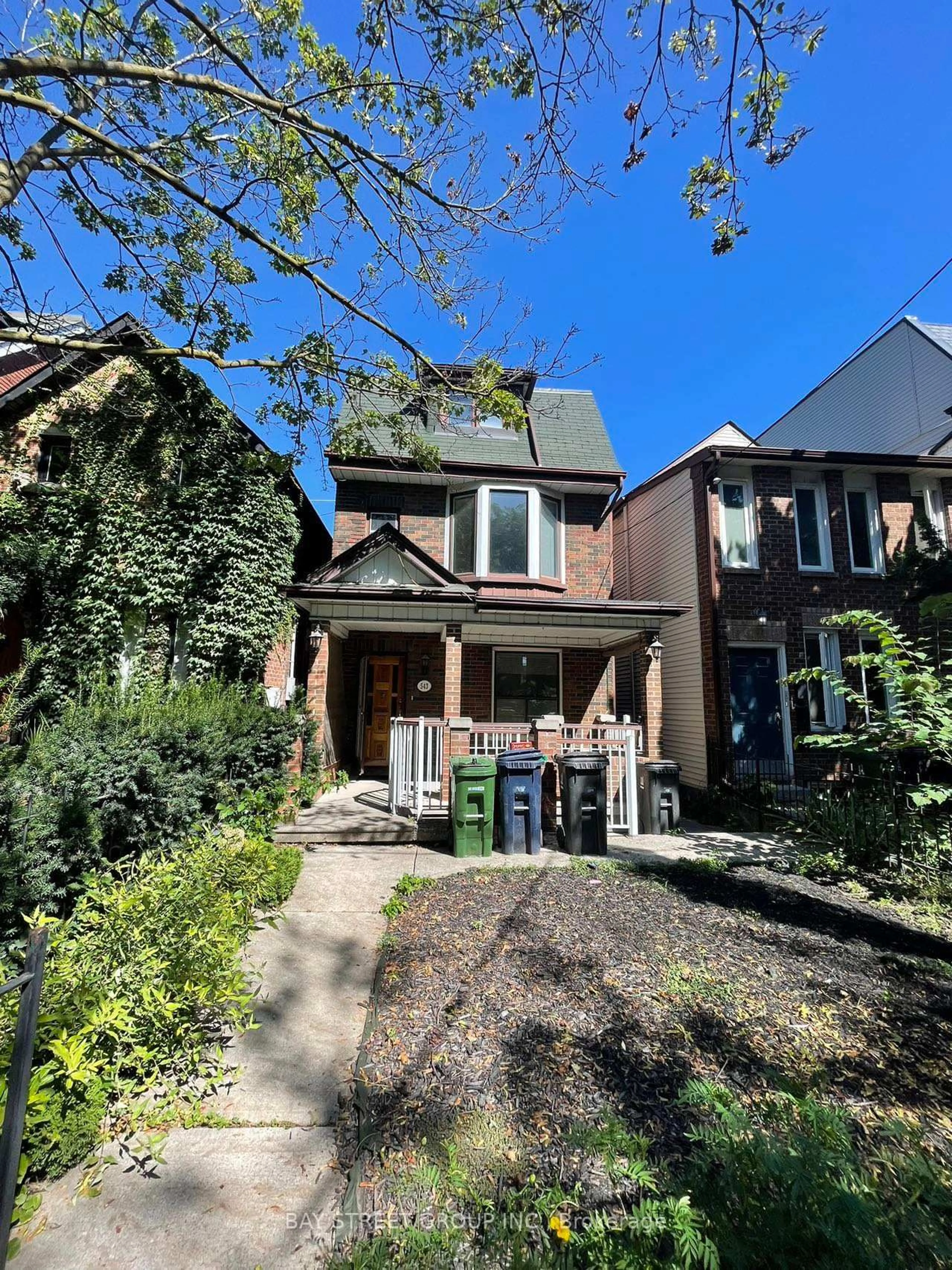 Home with brick exterior material, street for 543 Crawford St, Toronto Ontario M6G 3J9