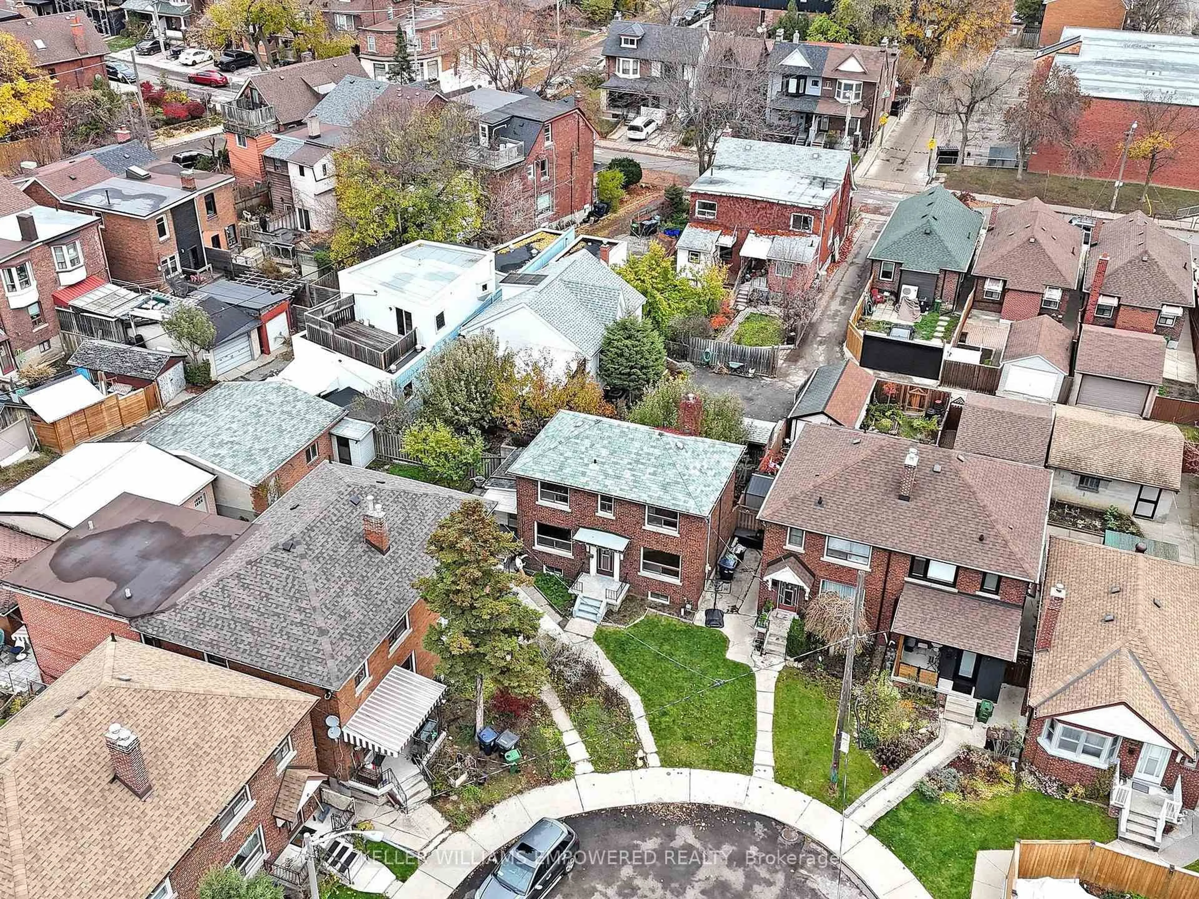 A pic from outside/outdoor area/front of a property/back of a property/a pic from drone, city buildings view from balcony for 30 Carus Ave, Toronto Ontario M6G 2A4