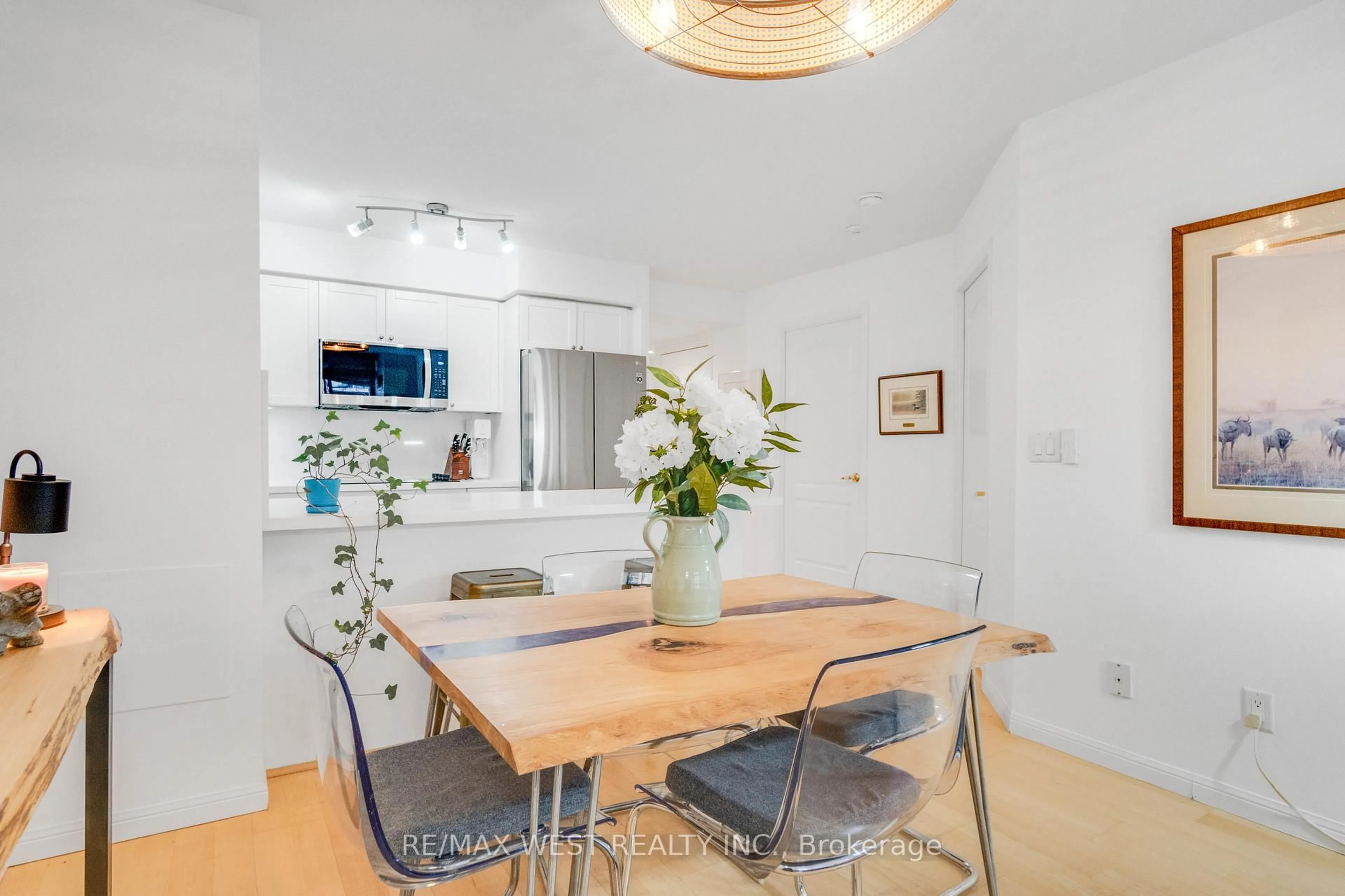 Dining room, unknown for 18 Stafford St #202, Toronto Ontario M5V 3W4