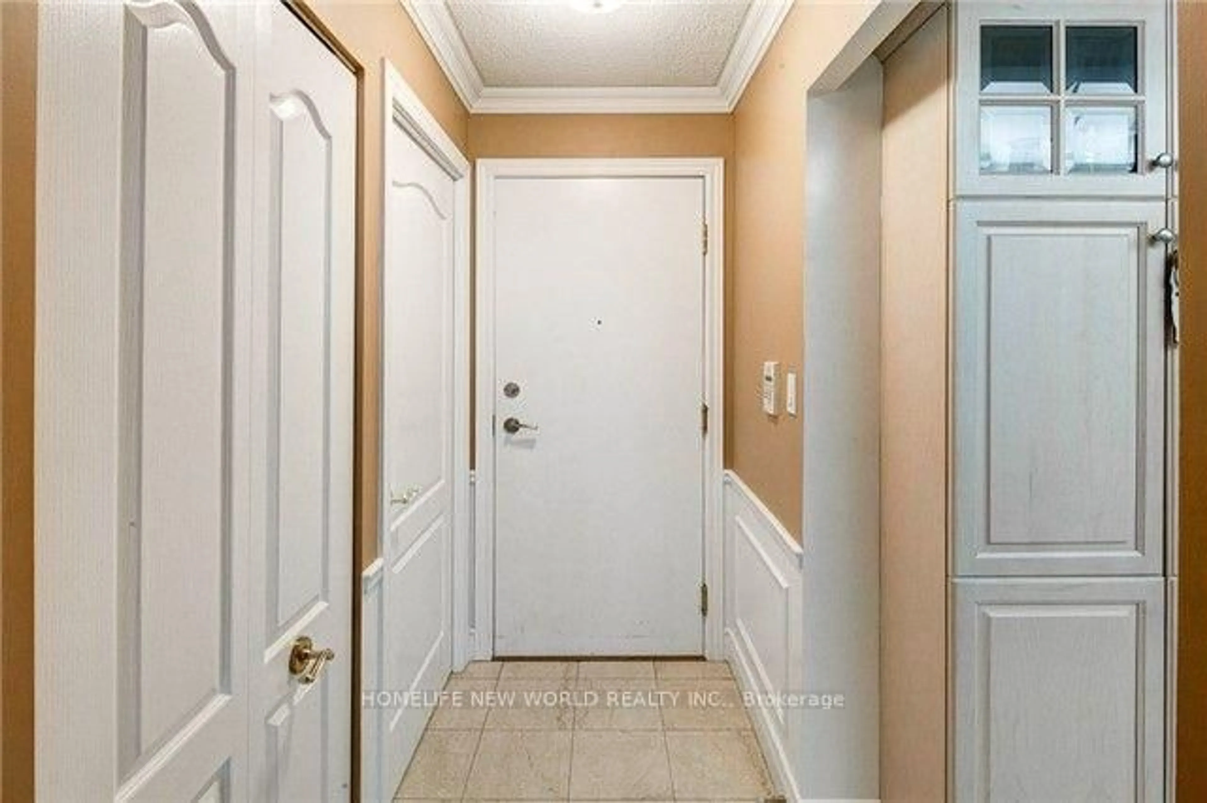 Indoor entryway for 5418 Yonge St #316, Toronto Ontario M2N 6X4