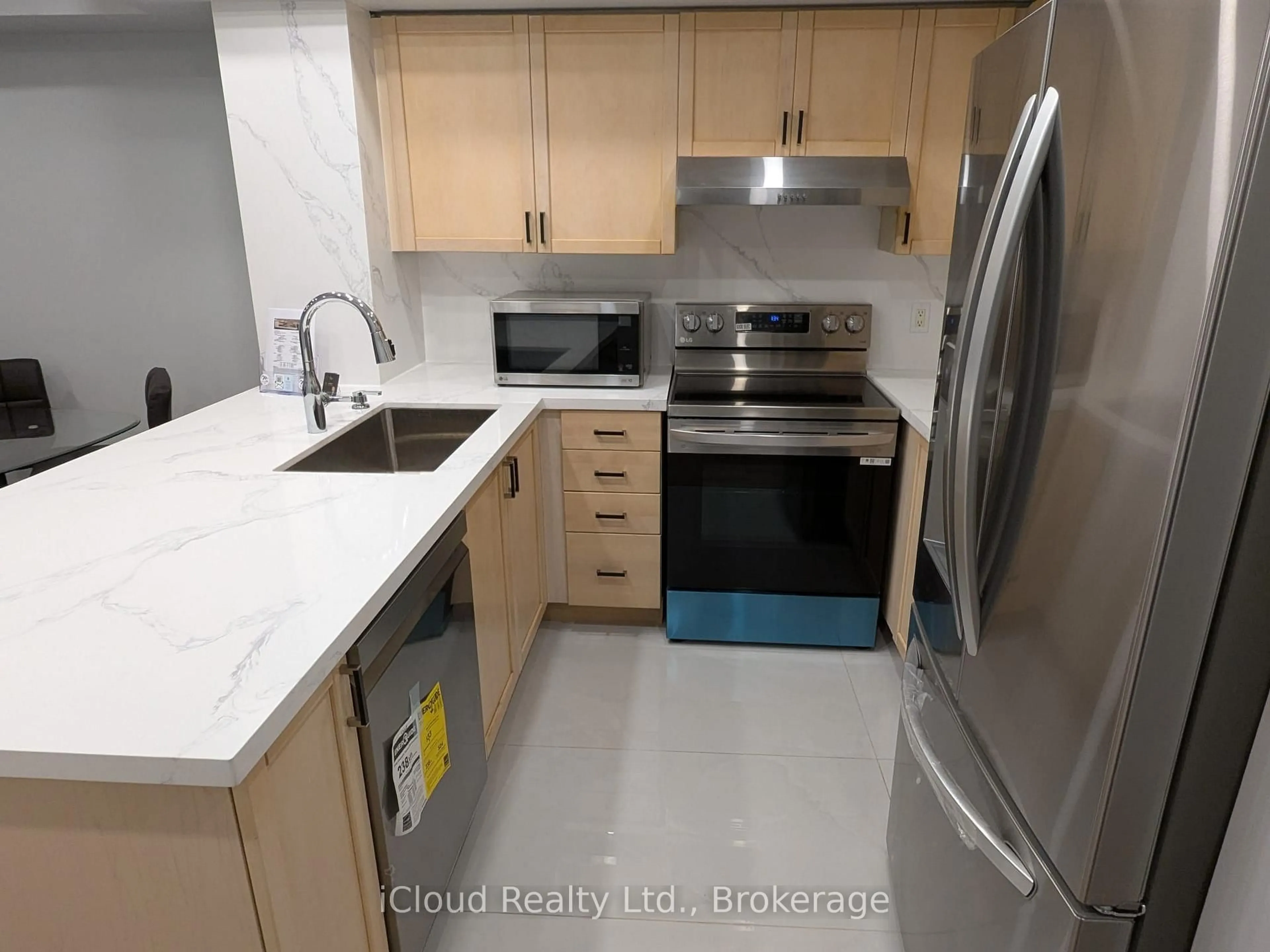 Standard kitchen, unknown for 285 Antibes Dr #11, Toronto Ontario M2R 3X9