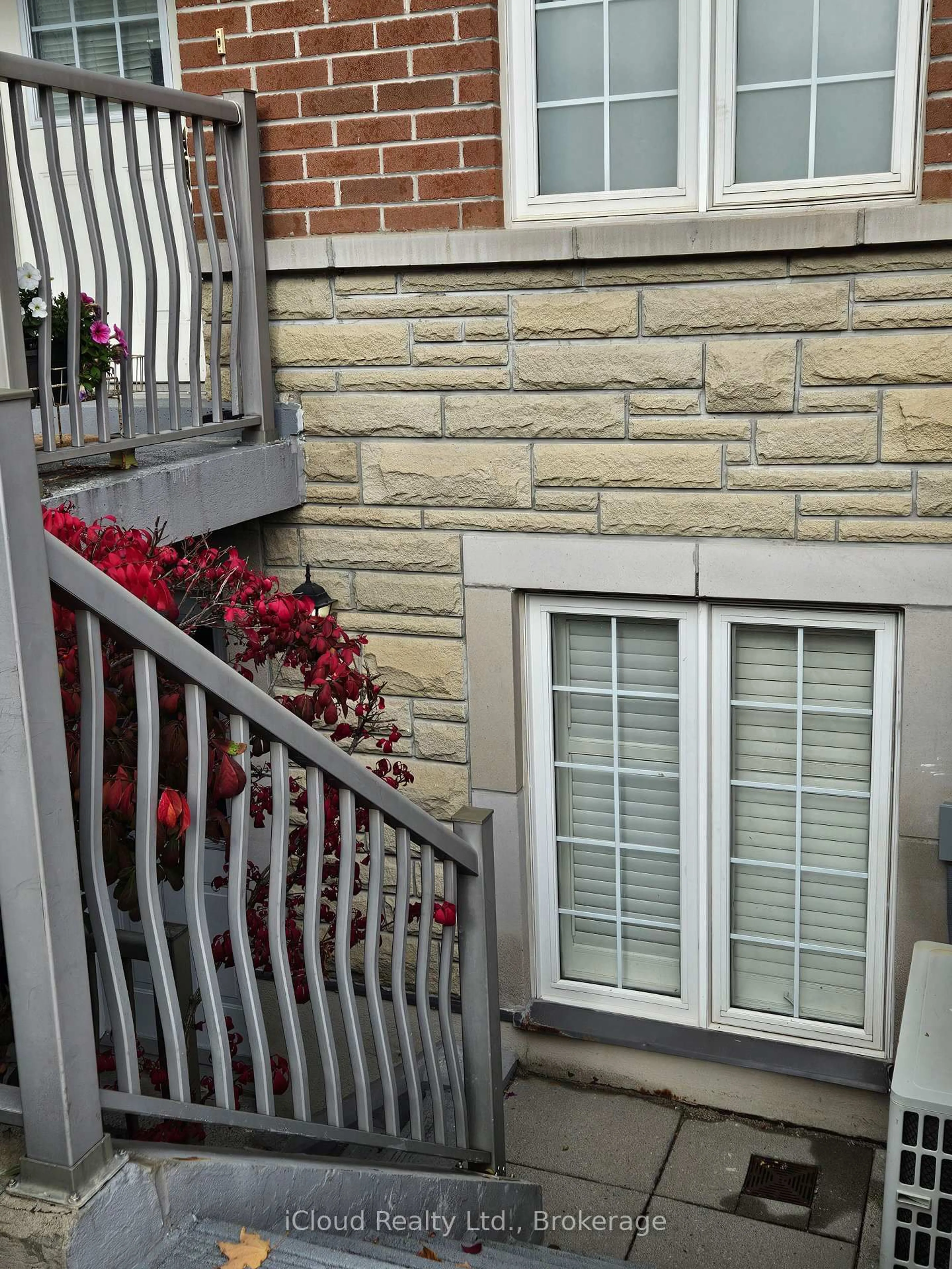 Unknown for 285 Antibes Dr #11, Toronto Ontario M2R 3X9