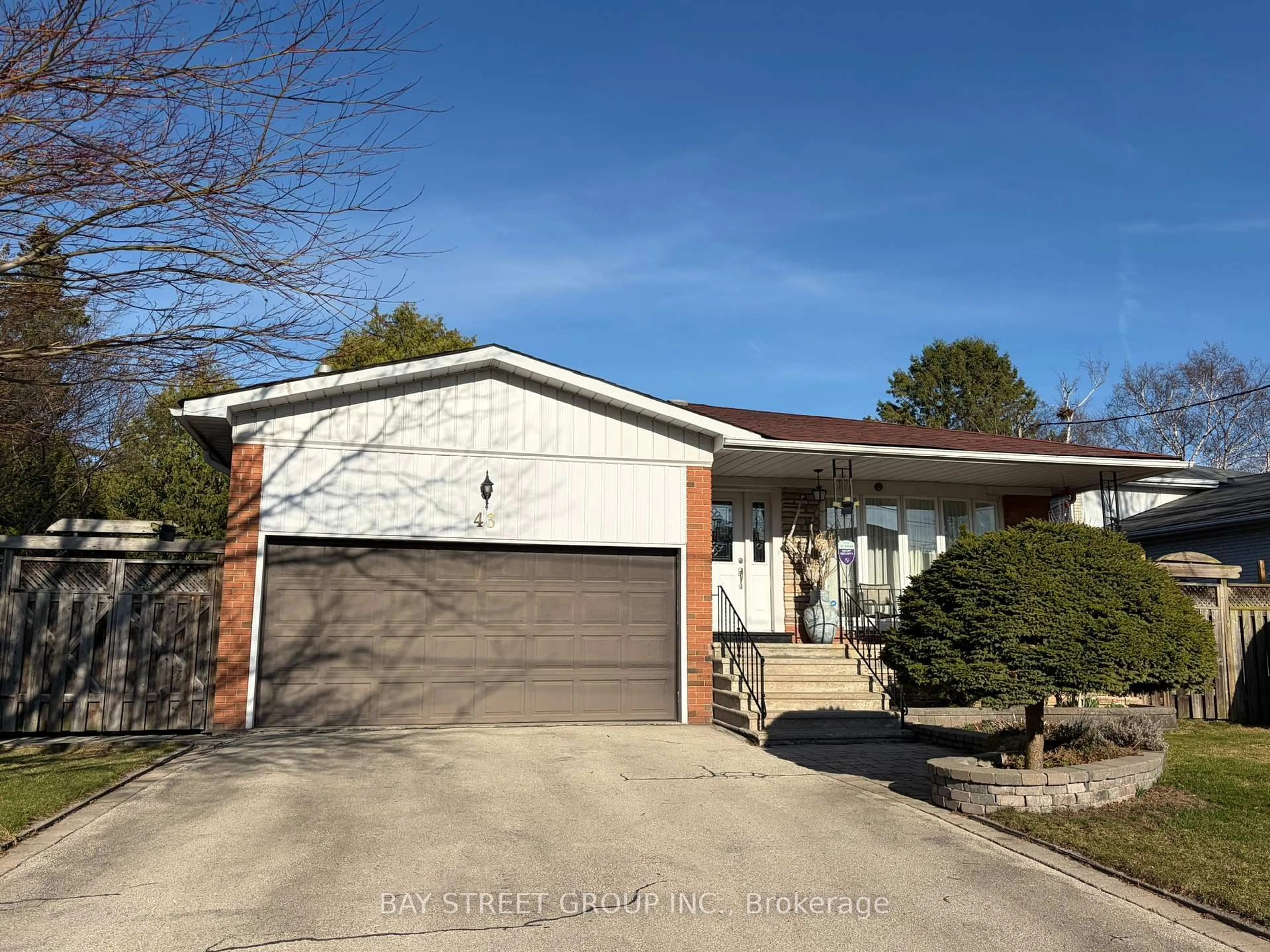 Unknown for 43 Appian Dr, Toronto Ontario M2J 2P8