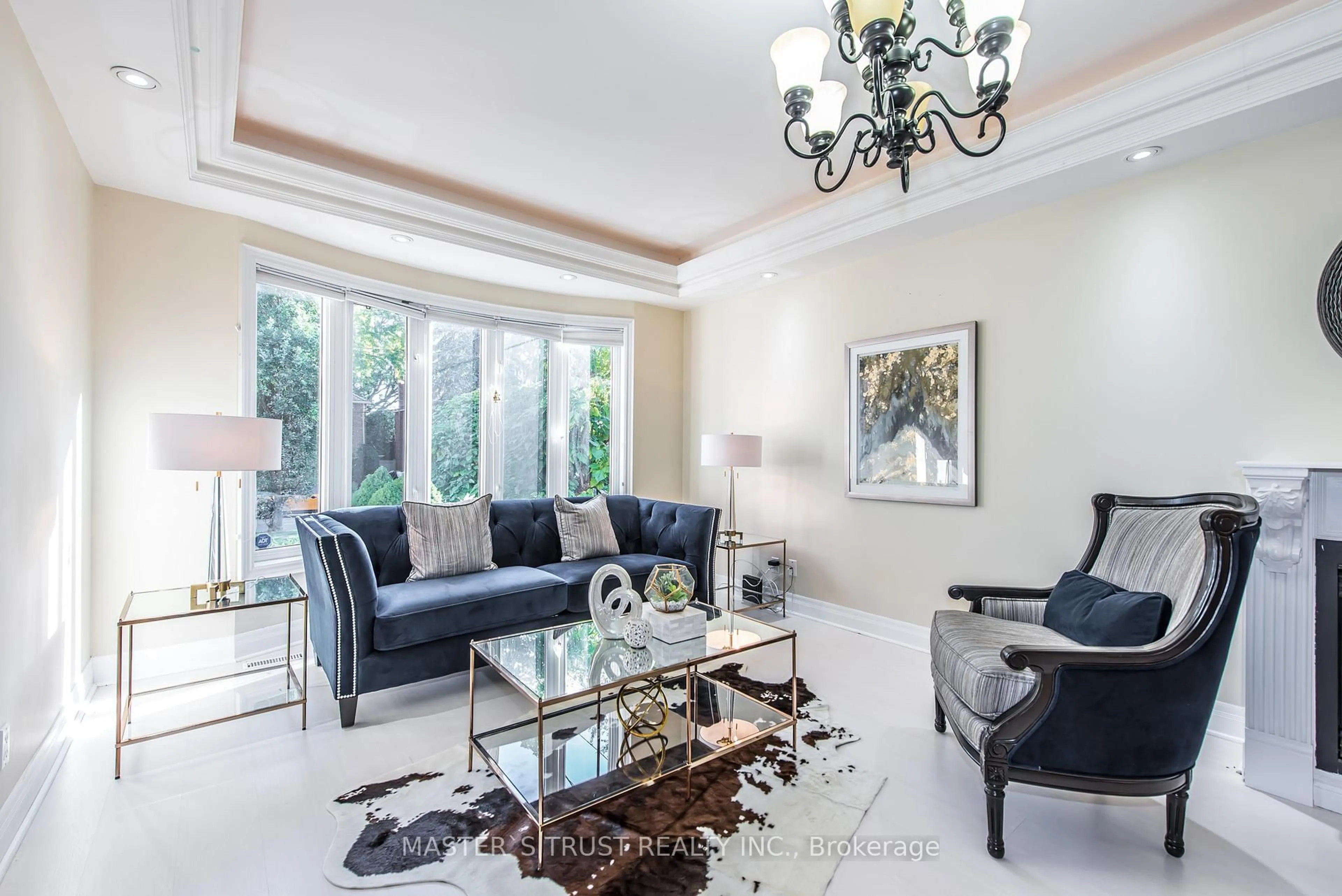 Living room with furniture, unknown for 242 Empress Ave, Toronto Ontario M2N 3T9