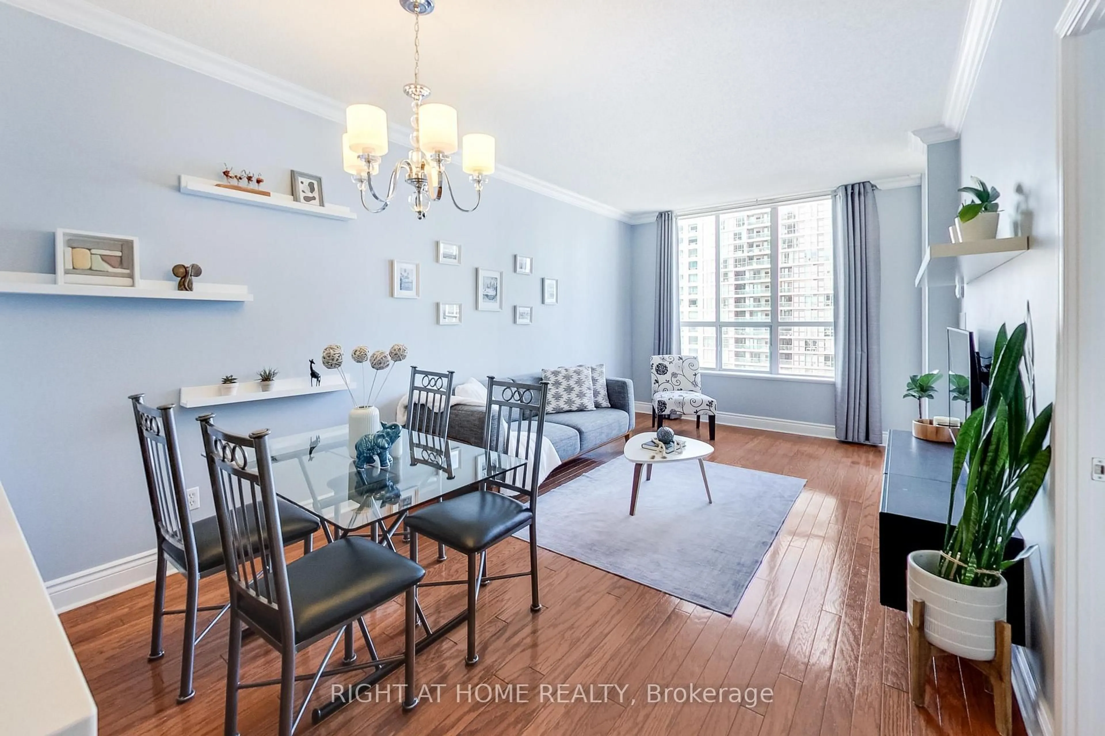 Dining room, wood/laminate floor for 55 Harrison Garden Blvd #Ph6, Toronto Ontario M2N 7G3