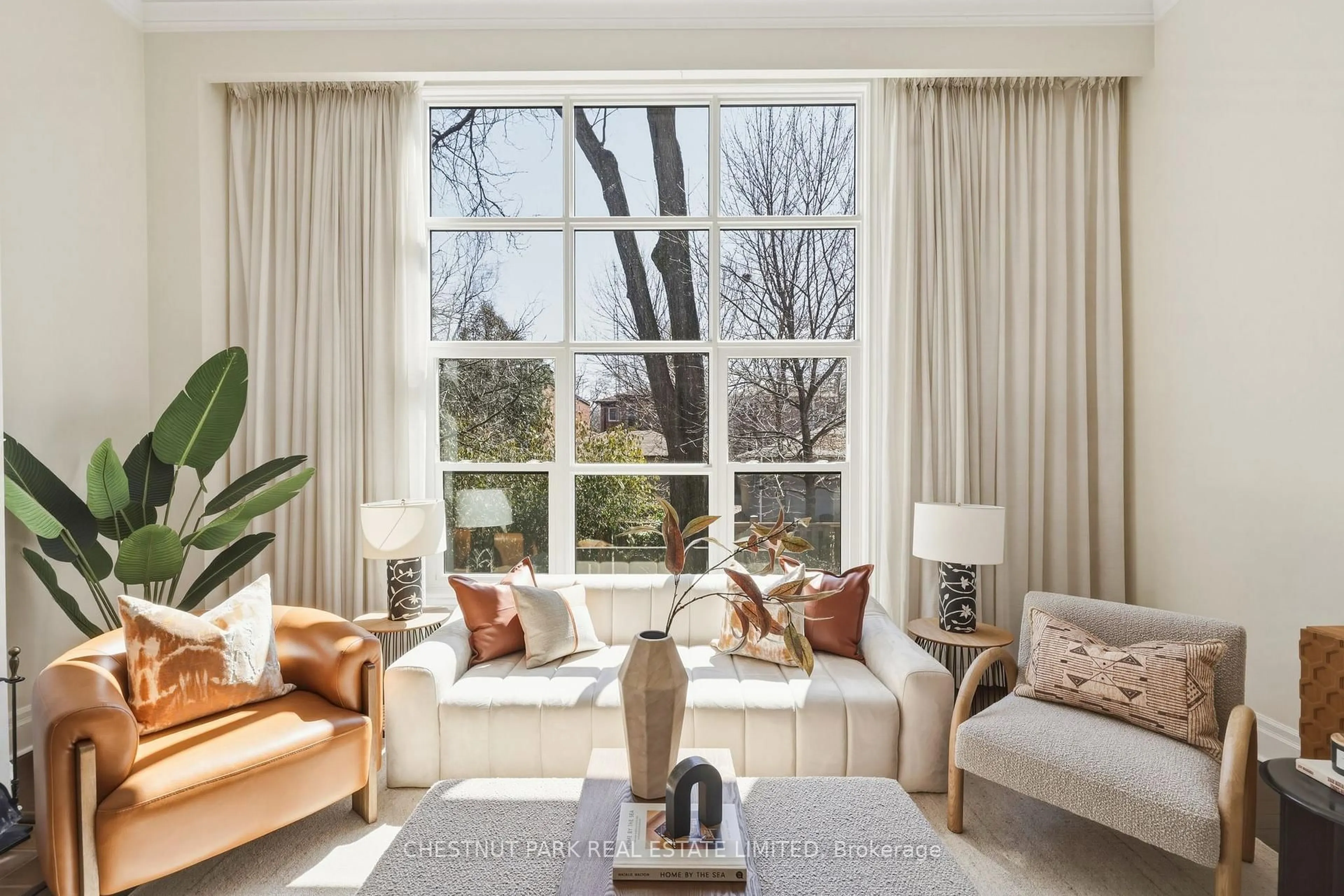 Living room with furniture, unknown for 525 Balliol St #7, Toronto Ontario M4S 1E1