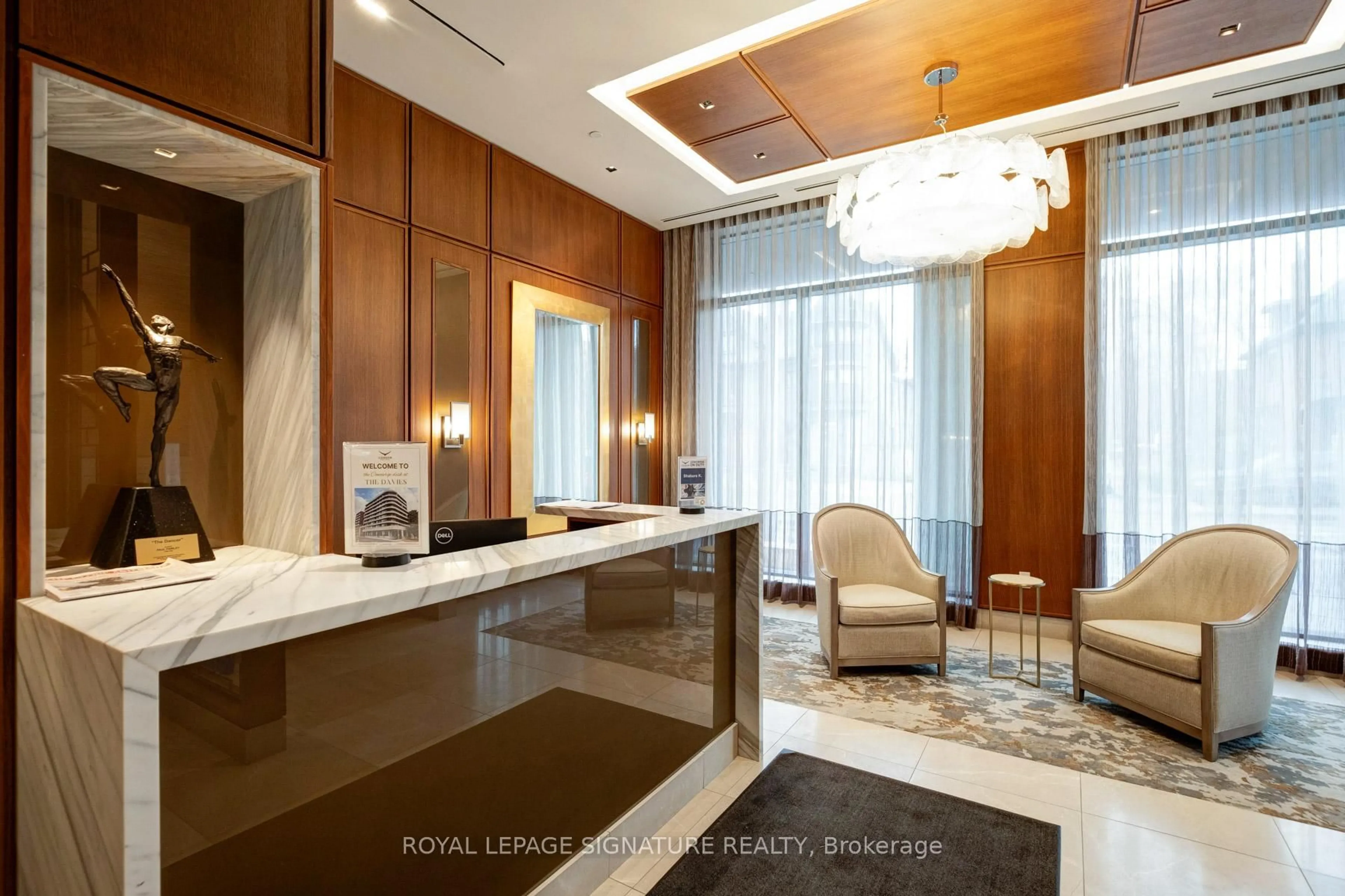 Lobby for 285 Avenue Rd #303, Toronto Ontario M4V 2G8